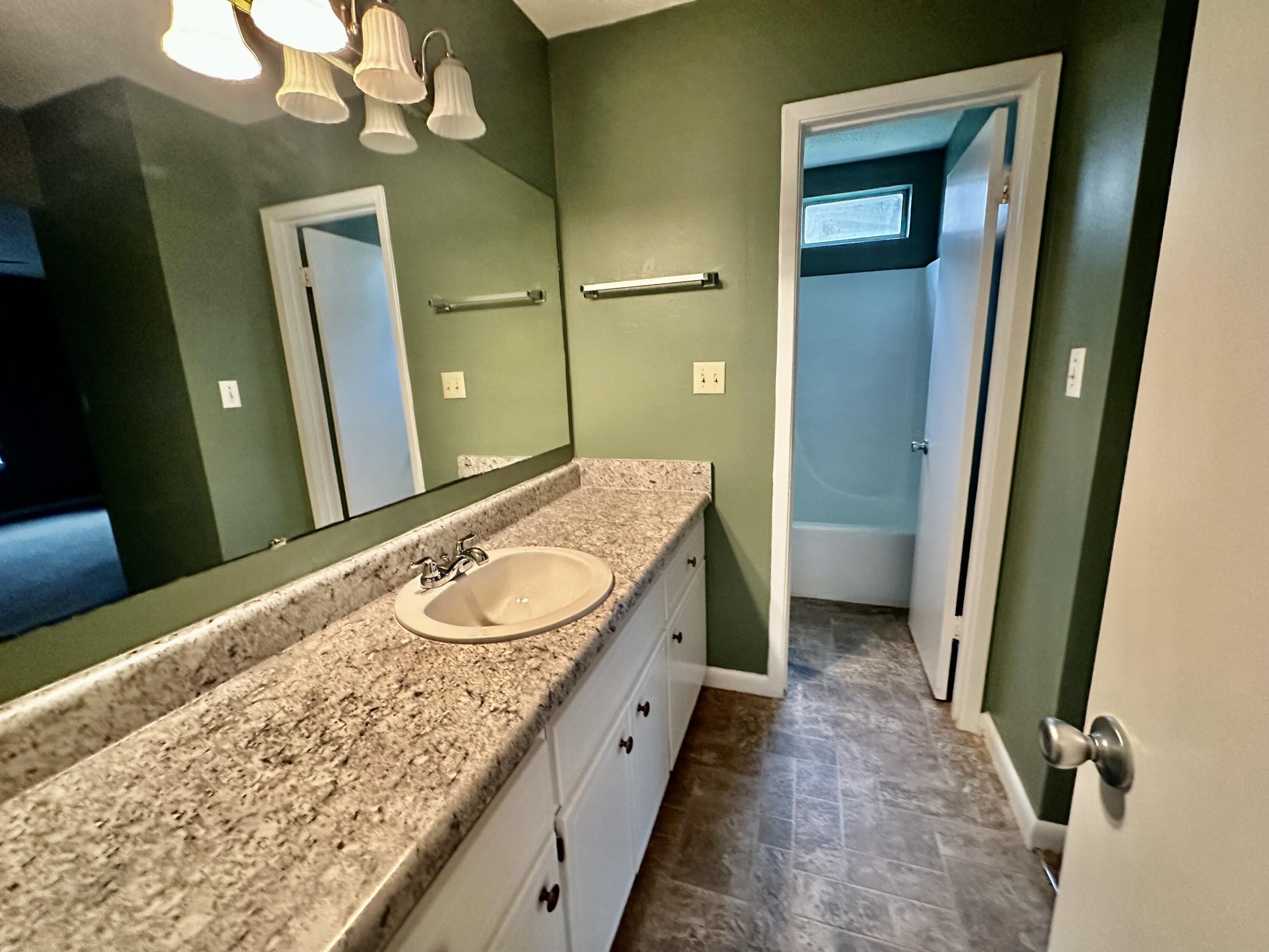 YORKTOWN AT WILLOW BEND - Residential Lease