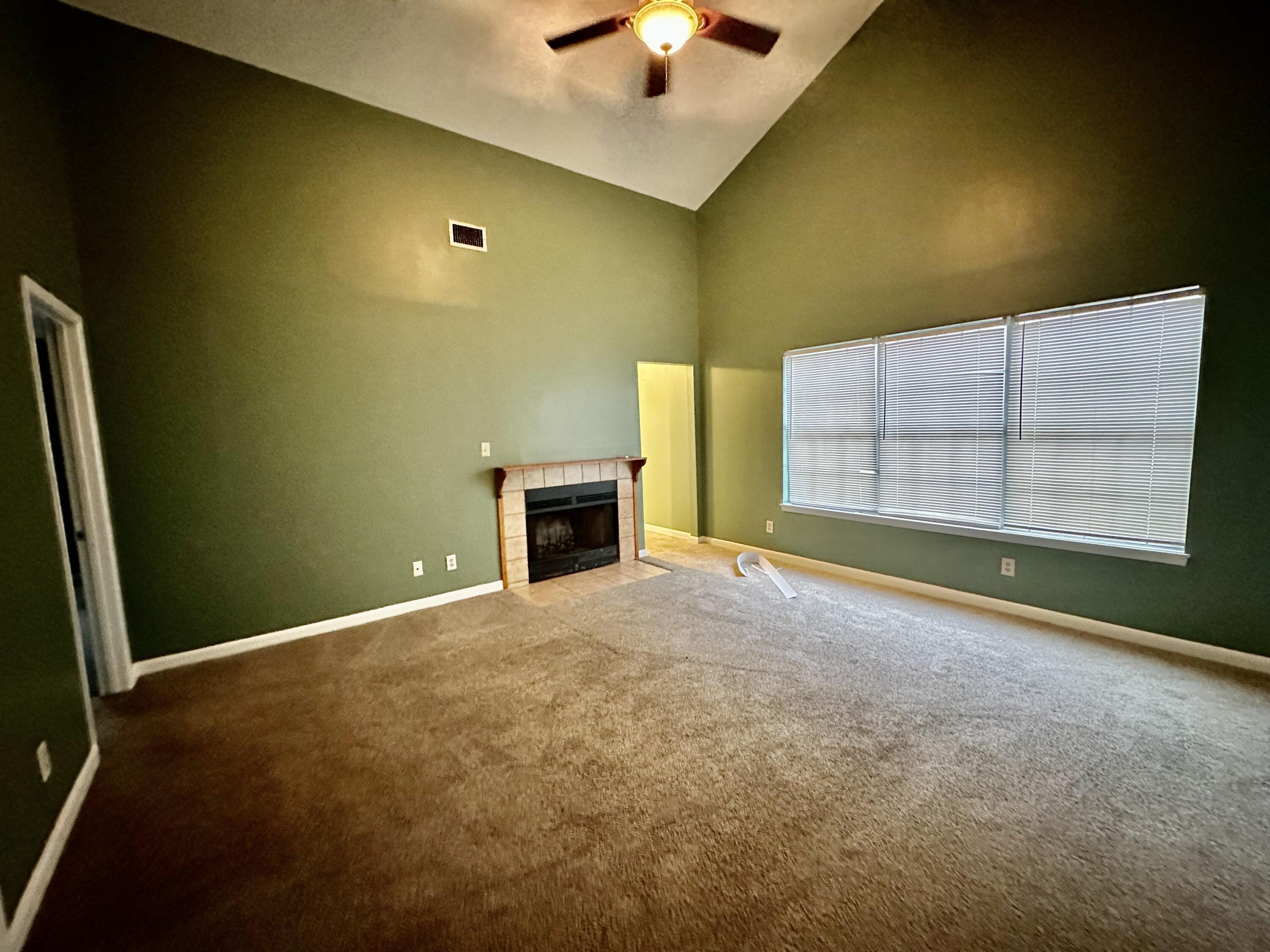 YORKTOWN AT WILLOW BEND - Residential Lease