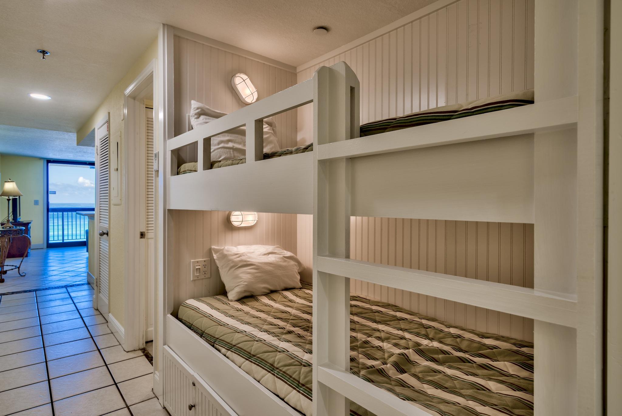 SUNDESTIN INTERNATIONAL CONDO - Residential