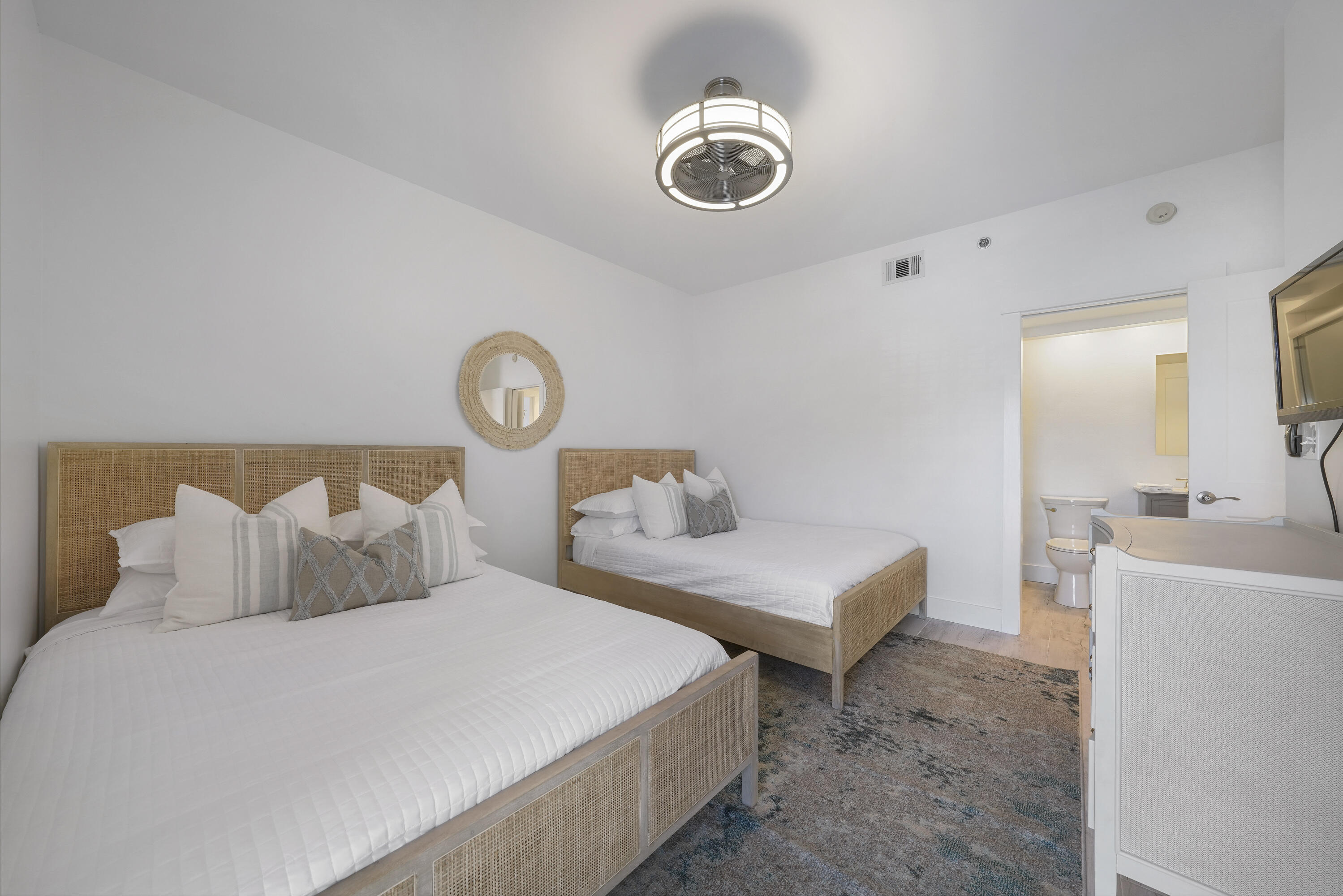 HIGH POINTE RESORT CONDO - Residential