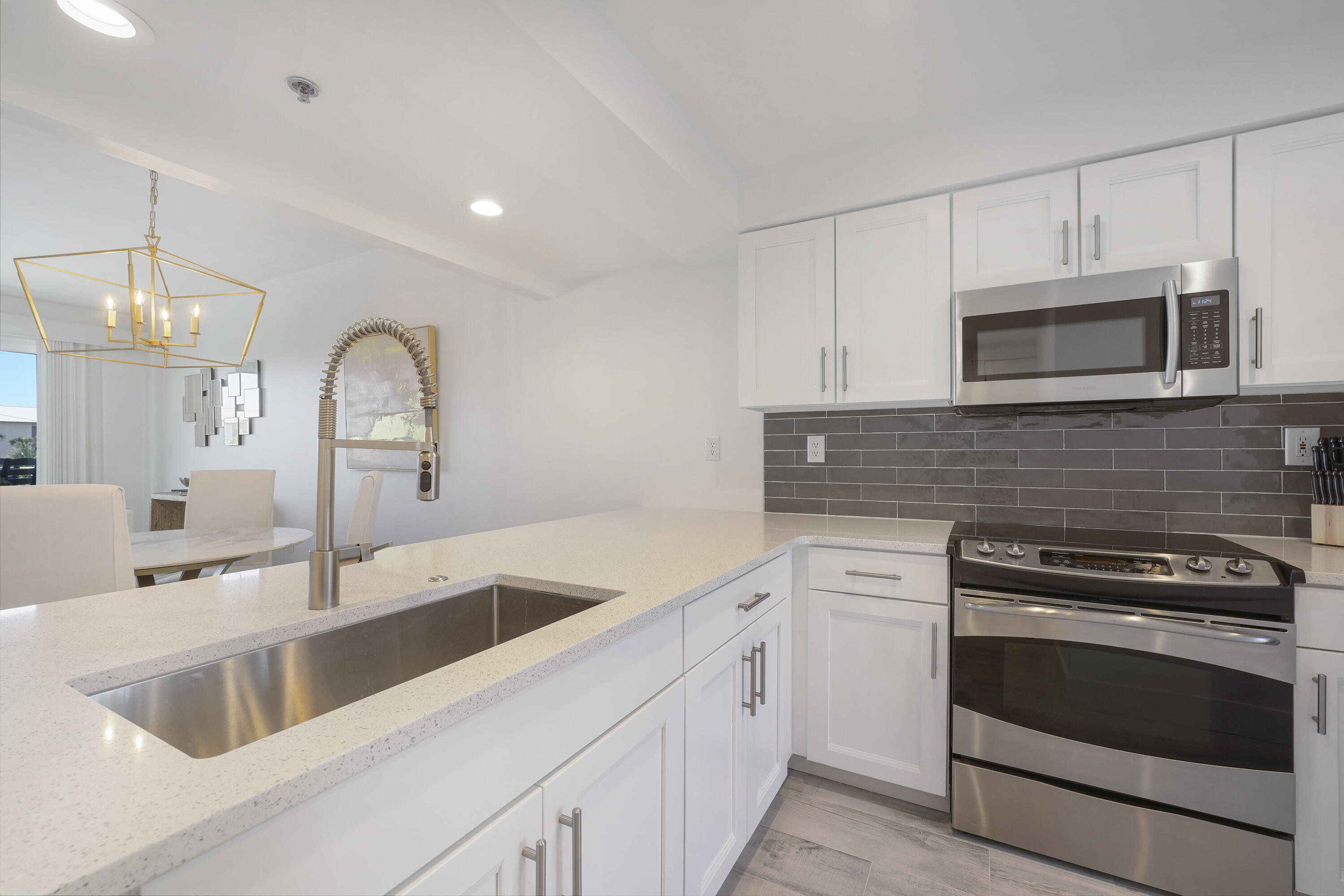 HIGH POINTE RESORT CONDO - Residential