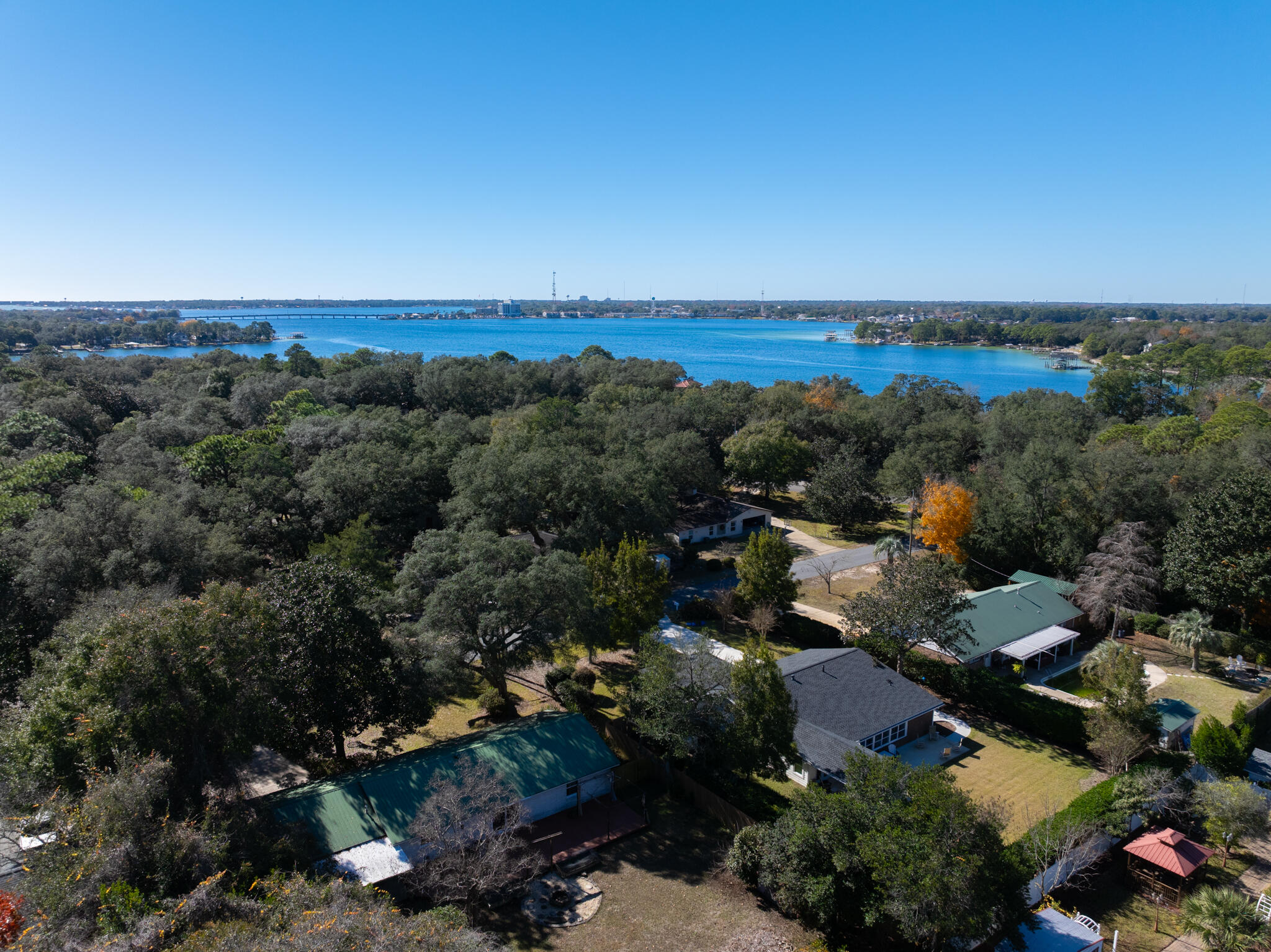 BAYOU POQUITO - Residential
