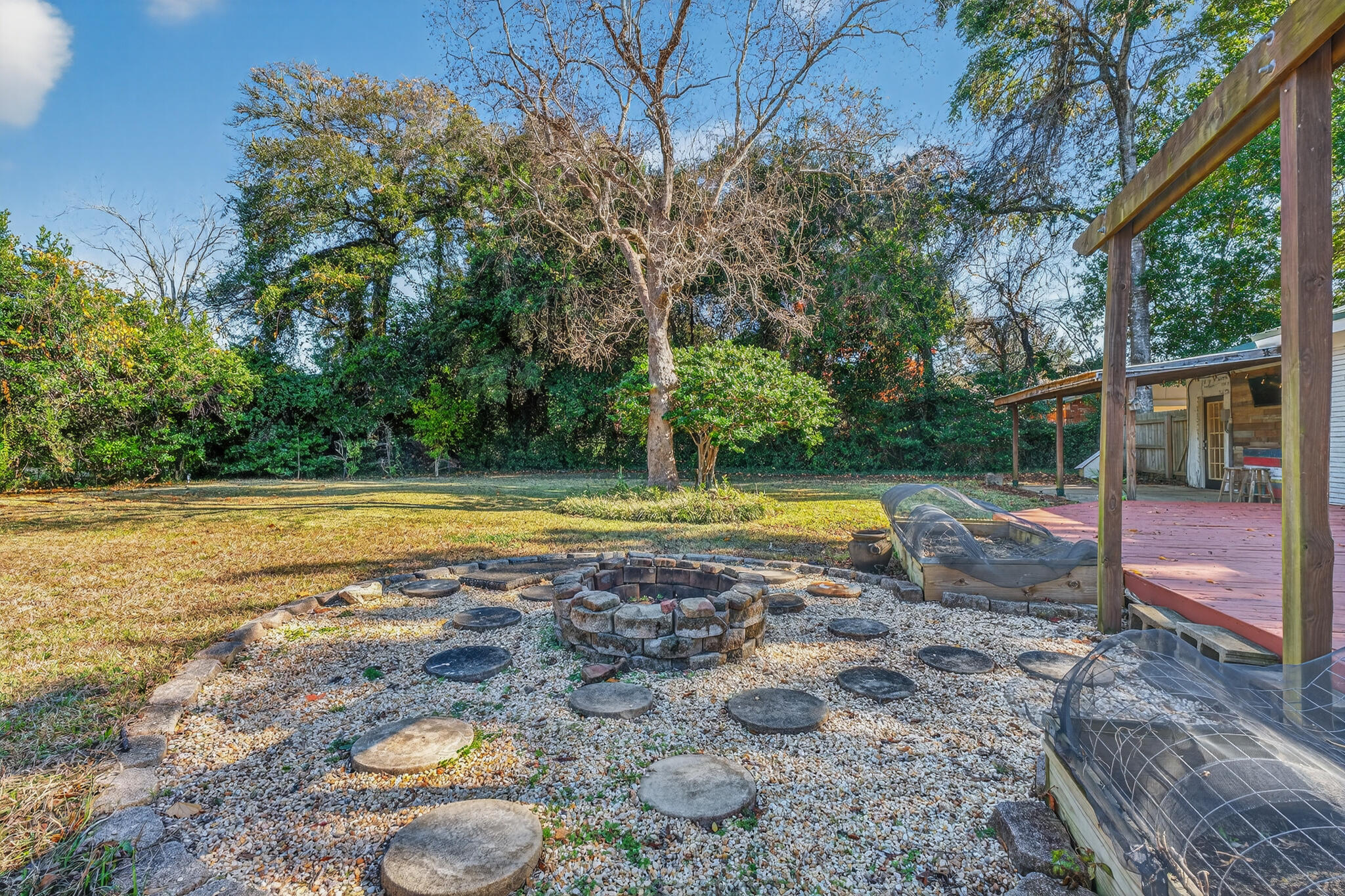 BAYOU POQUITO - Residential