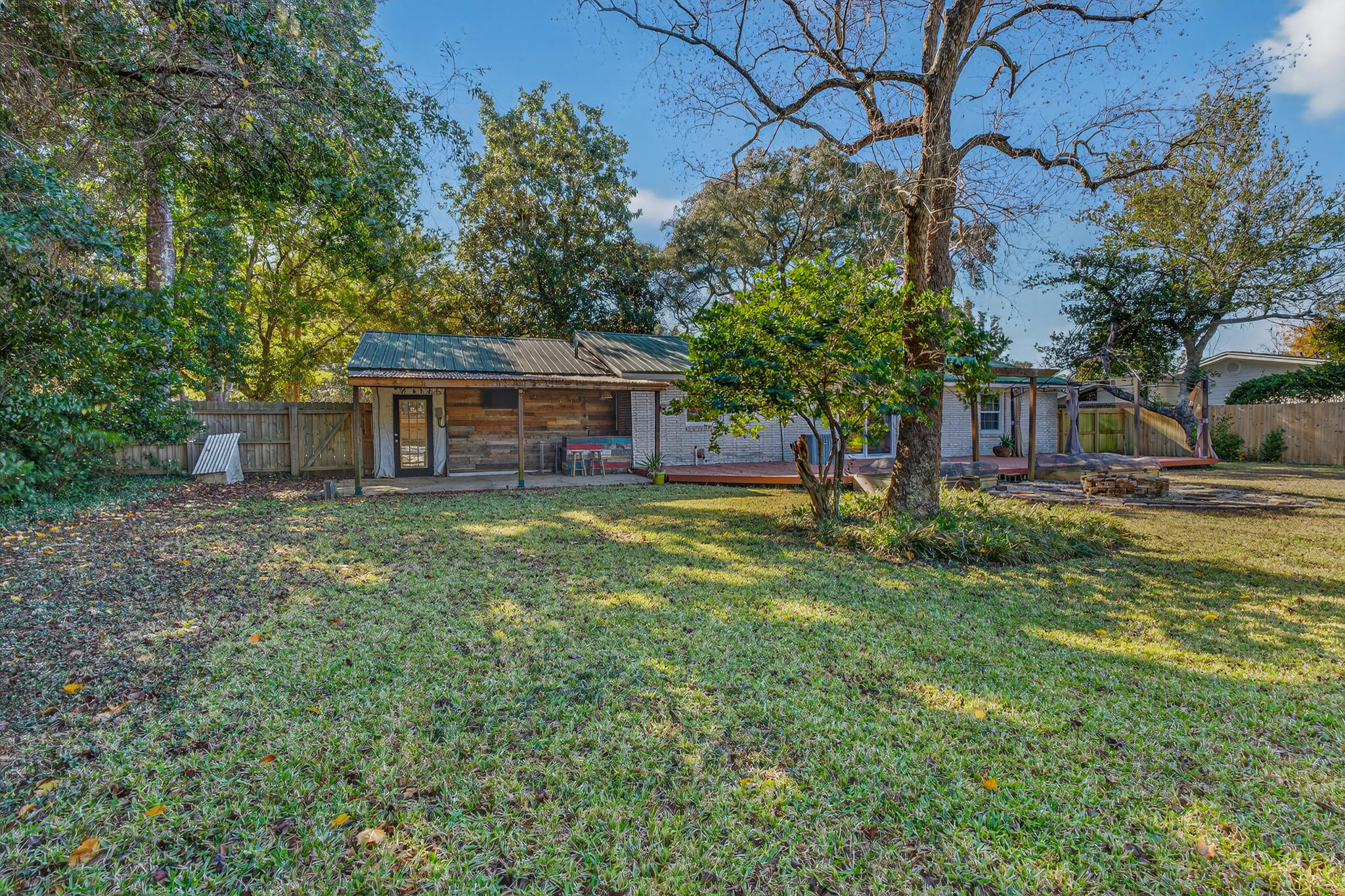 BAYOU POQUITO - Residential