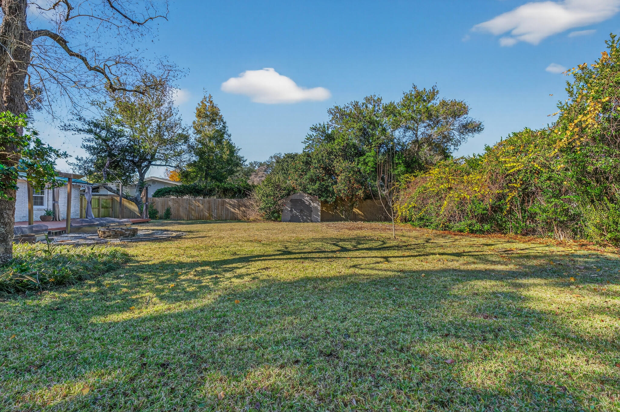 BAYOU POQUITO - Residential