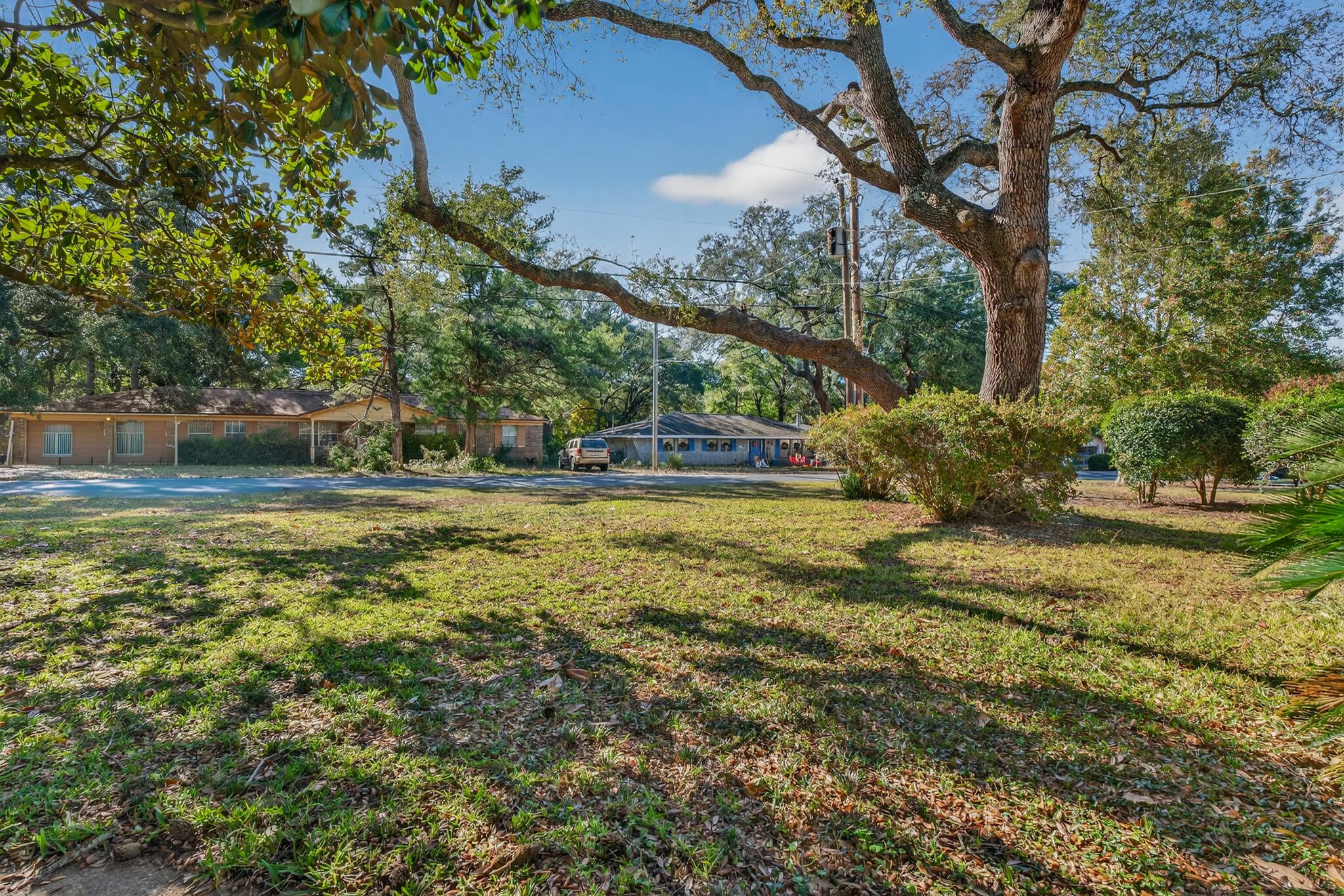 BAYOU POQUITO - Residential