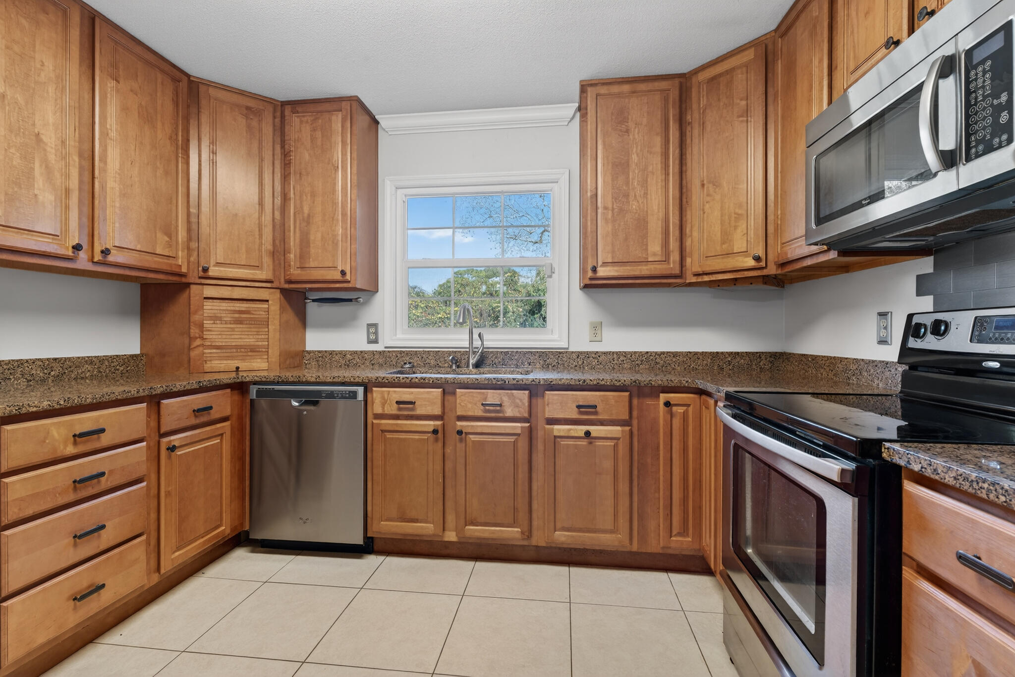 BAYOU POQUITO - Residential