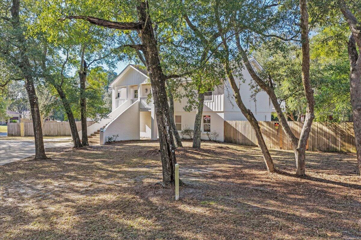 HOLLEY SHORES - Residential