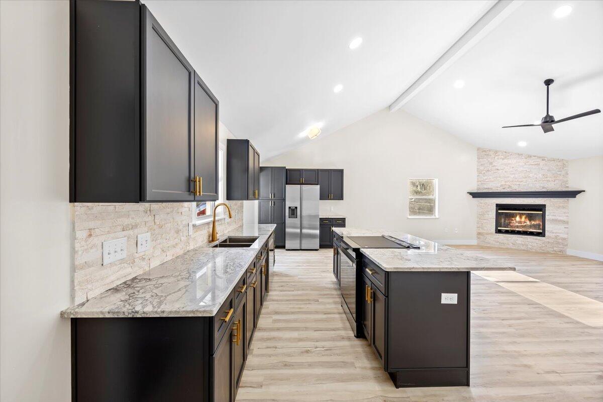 HOLLEY SHORES - Residential