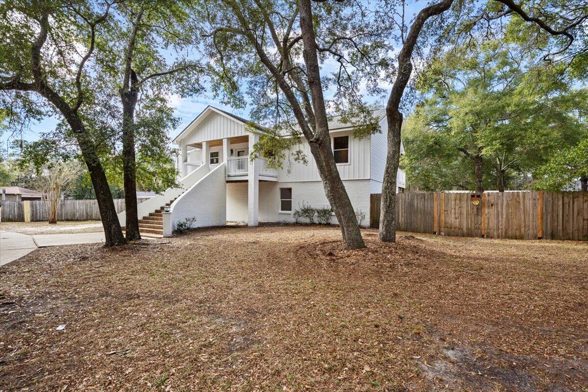 HOLLEY SHORES - Residential