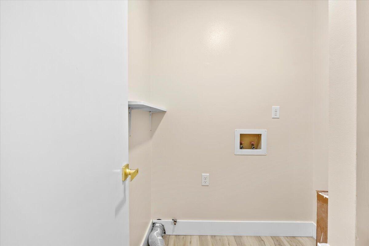 HOLLEY SHORES - Residential