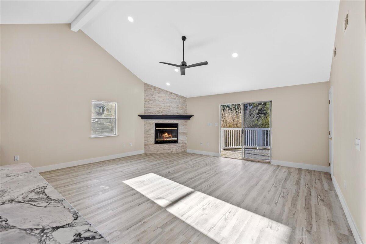 HOLLEY SHORES - Residential