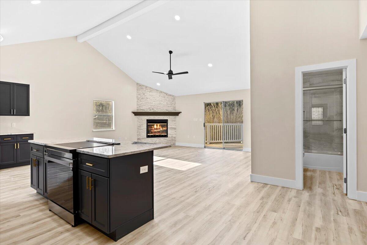 HOLLEY SHORES - Residential