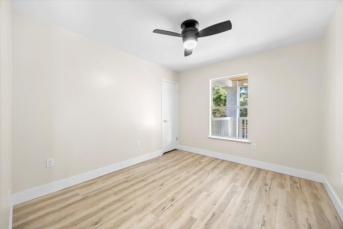 HOLLEY SHORES - Residential