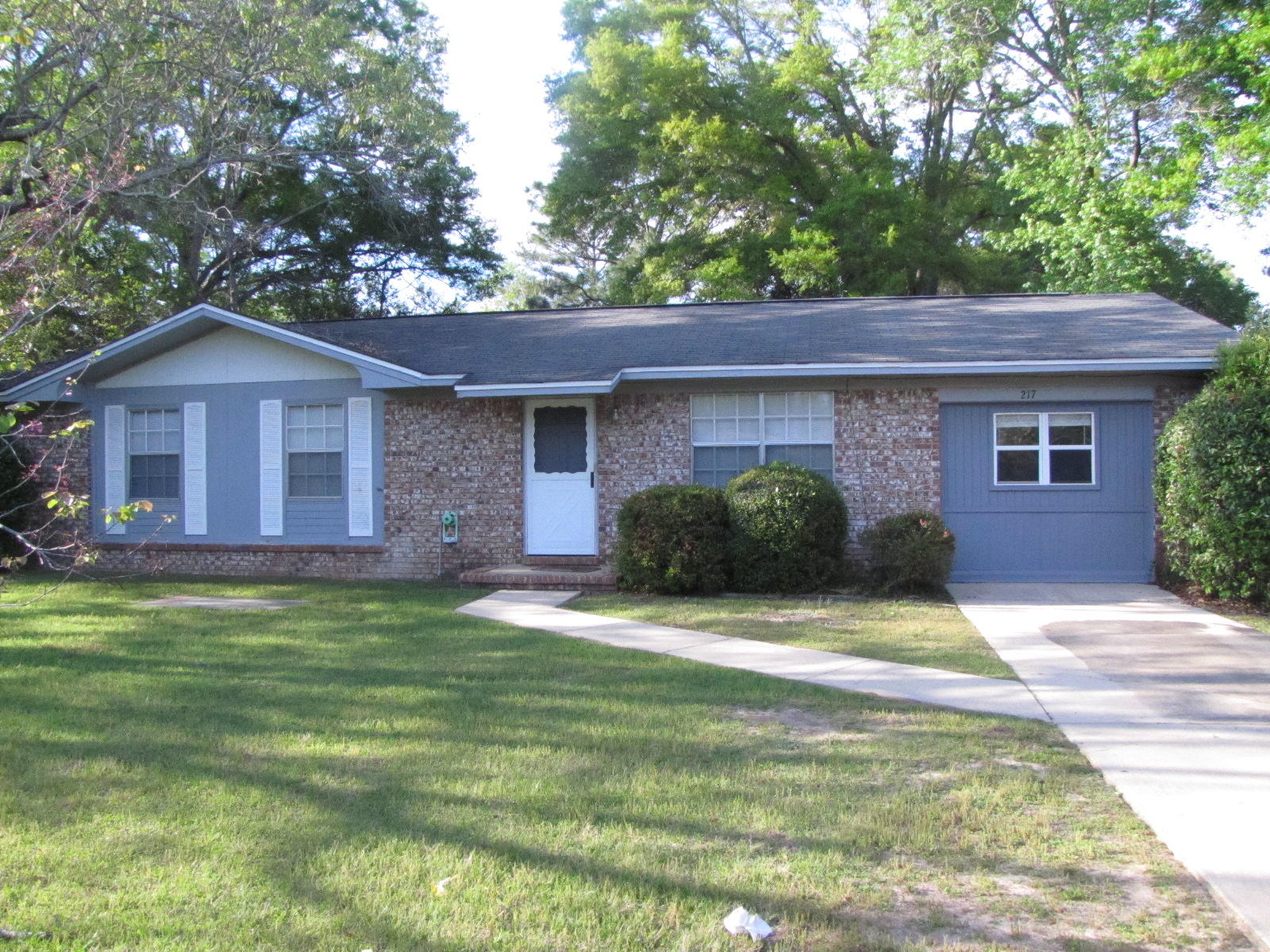 ADAMS POWELL EAST - Residential Lease