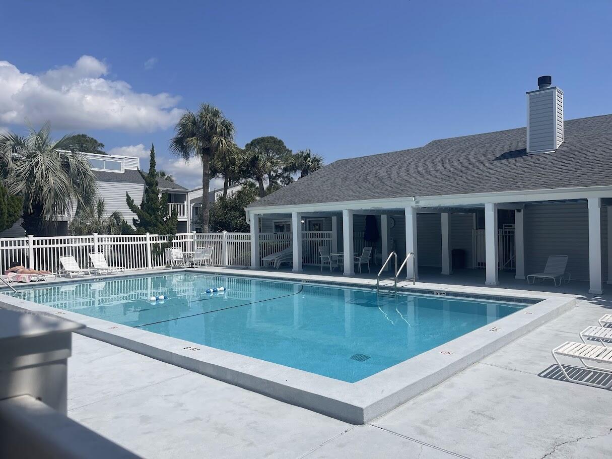 FINISTERRA CONDO - Residential
