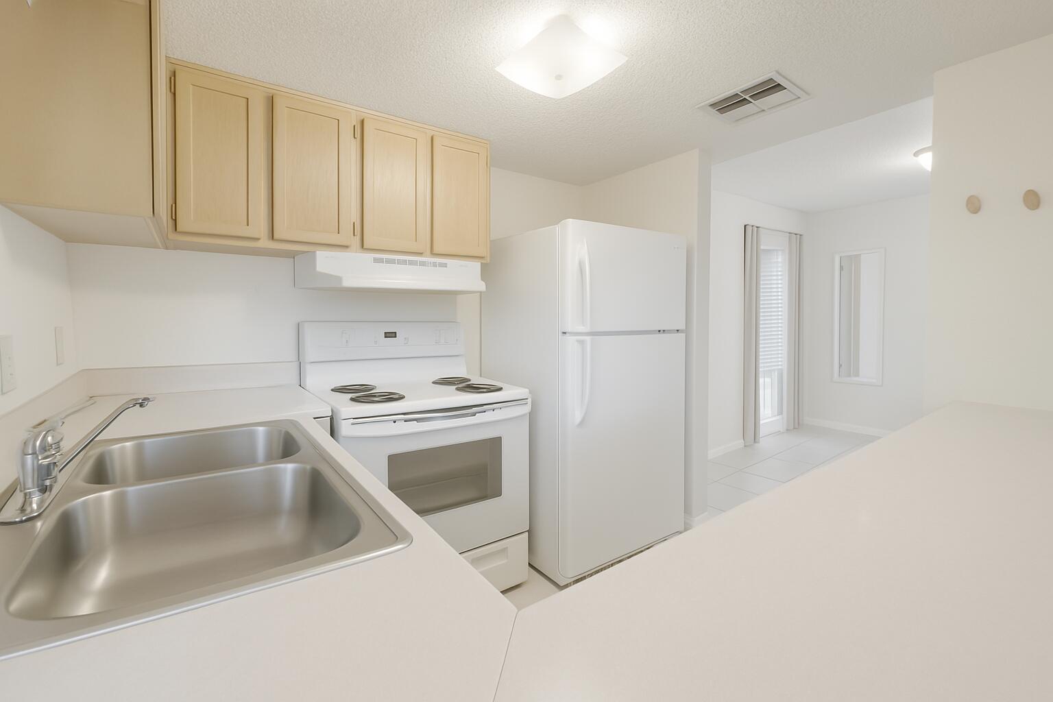 FINISTERRA CONDO - Residential