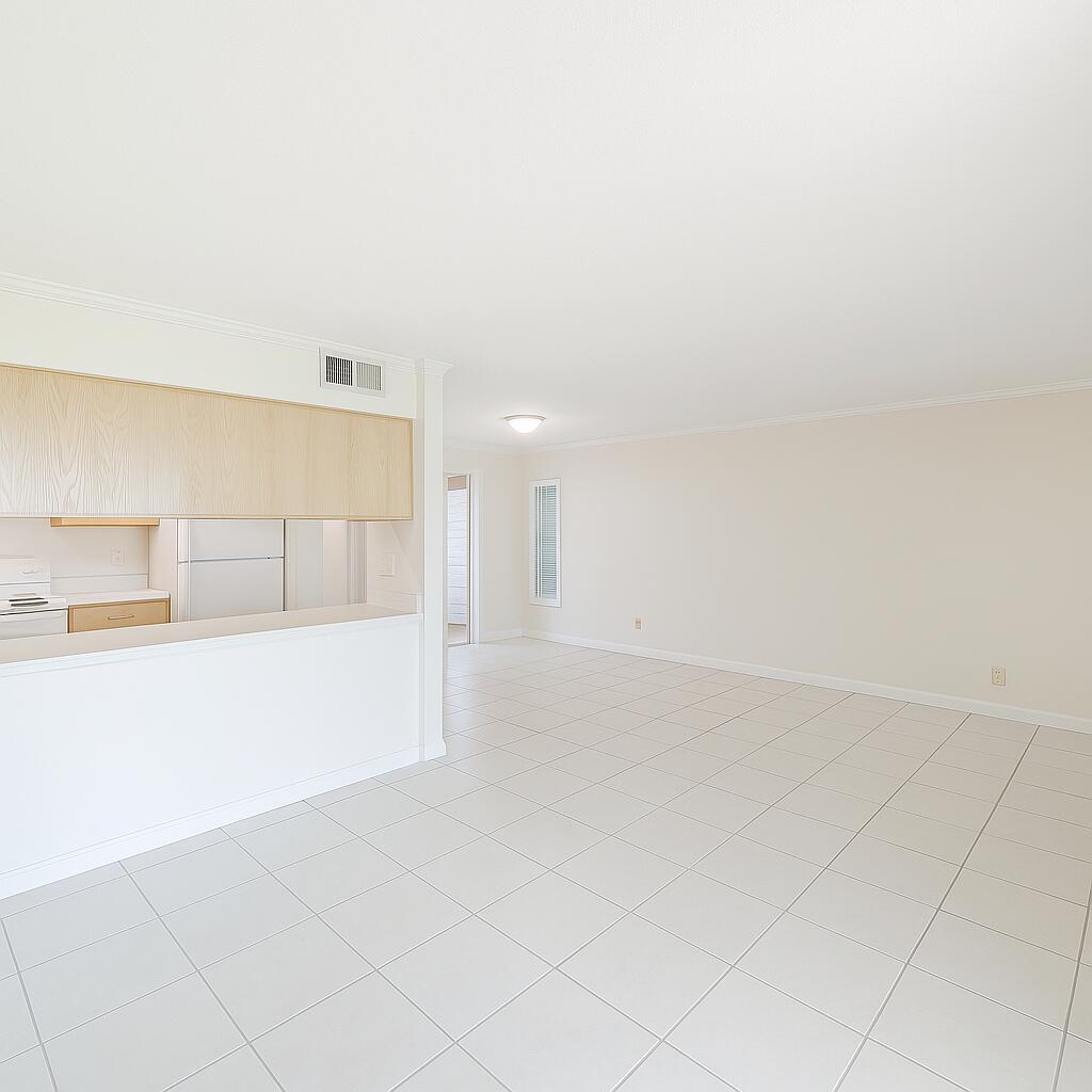 FINISTERRA CONDO - Residential