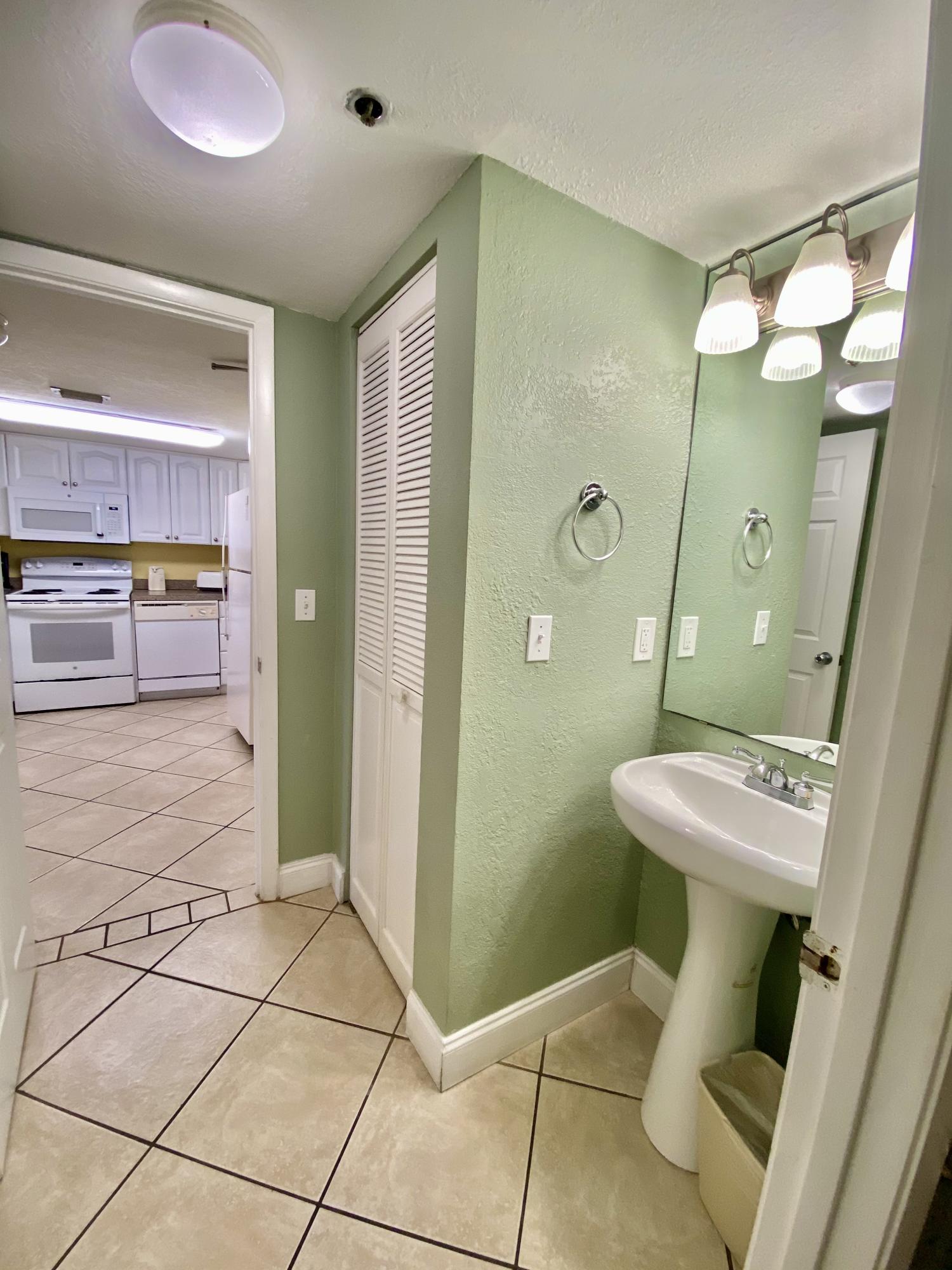 SUNDESTIN INTERNATIONAL CONDO - Residential