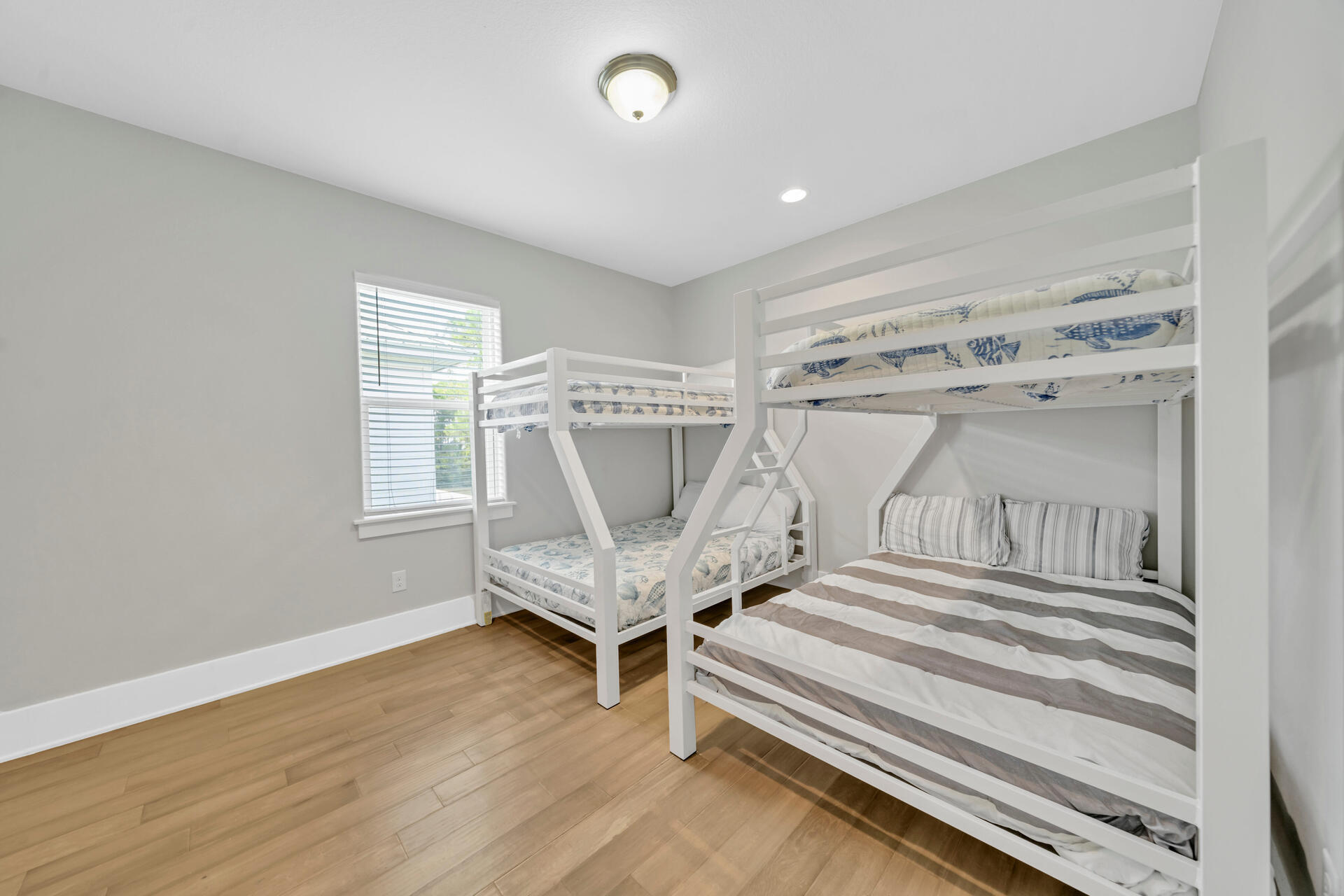 FRANGISTA BEACH 2ND ADDN - Residential