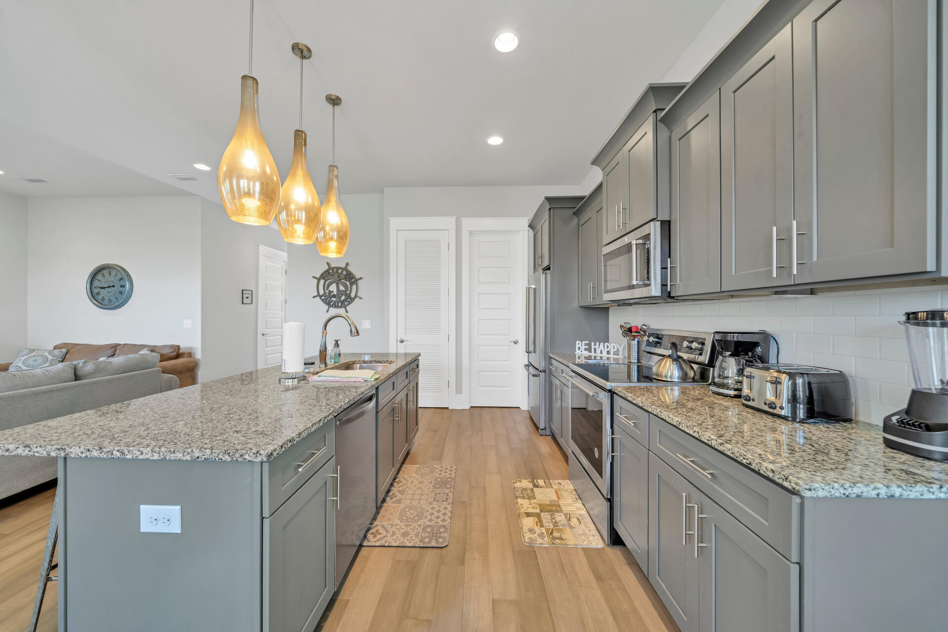 FRANGISTA BEACH 2ND ADDN - Residential