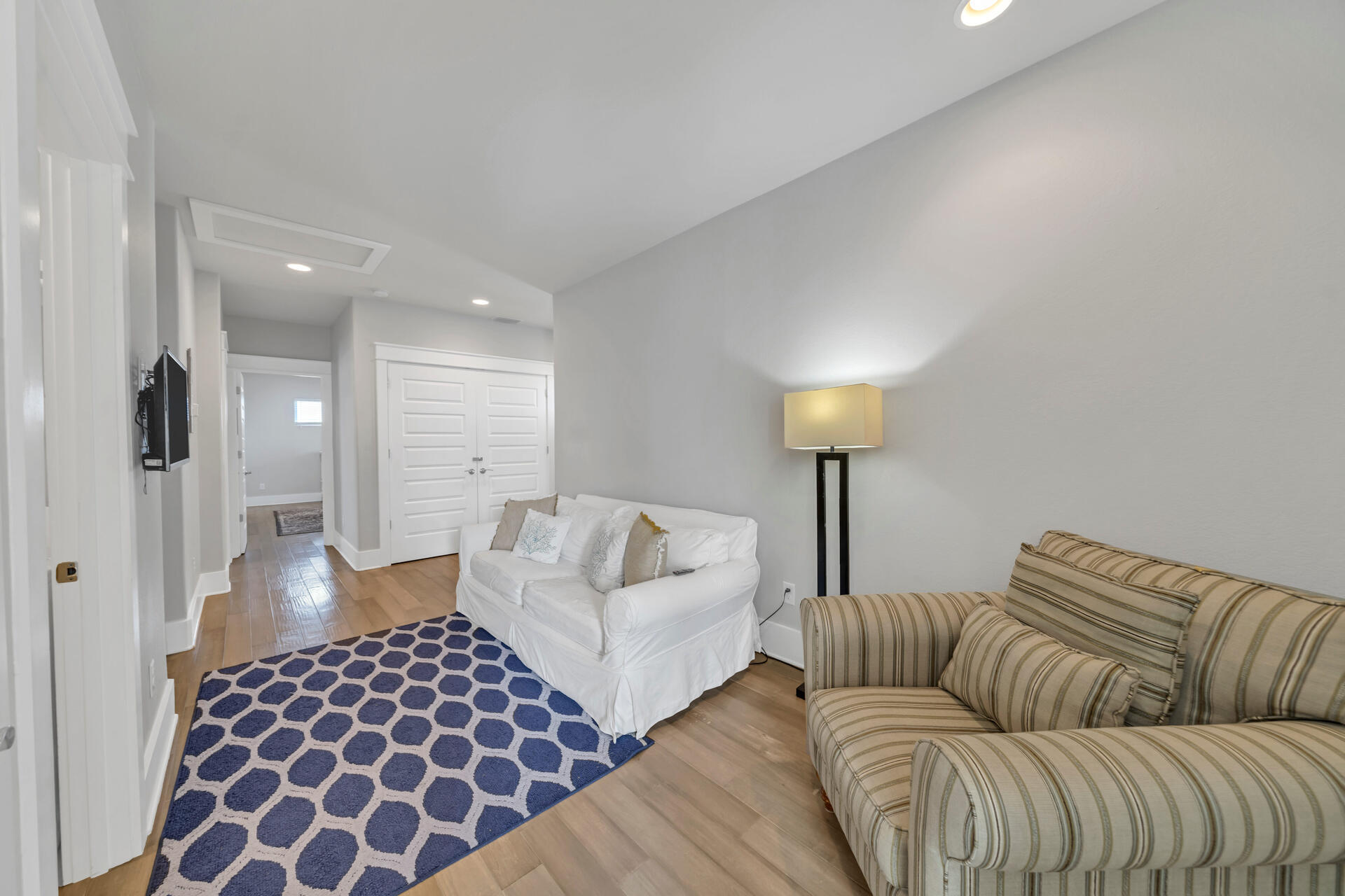 FRANGISTA BEACH 2ND ADDN - Residential