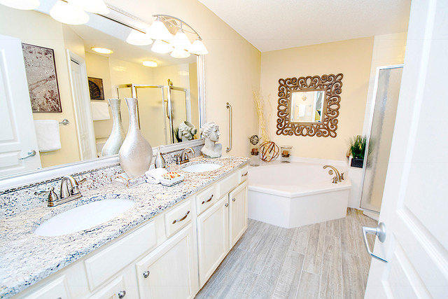 CRYSTAL VIEW CONDO - Residential