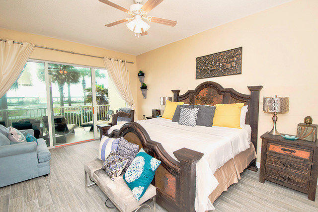 CRYSTAL VIEW CONDO - Residential