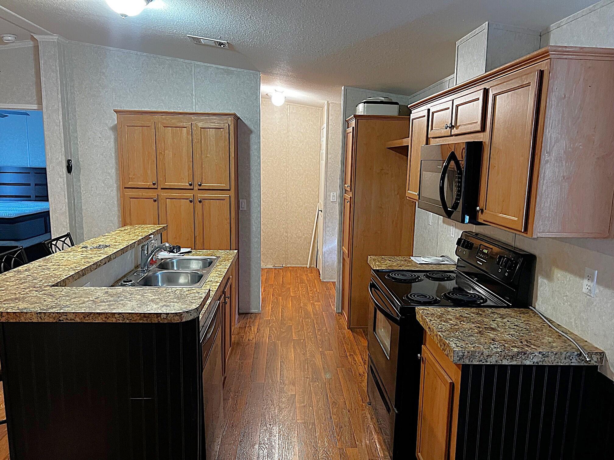 KING LAKE ESTATES - Residential