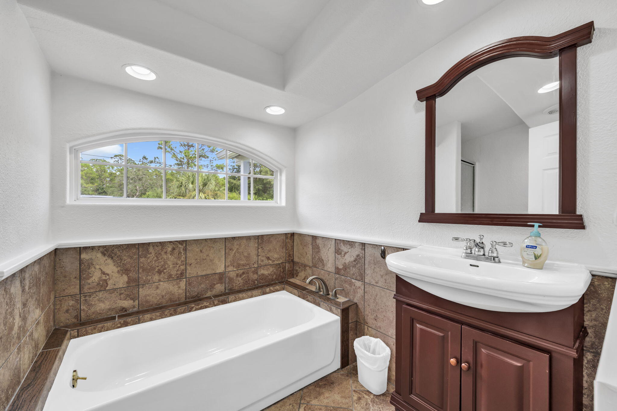BURNT MILL CREEK - Residential