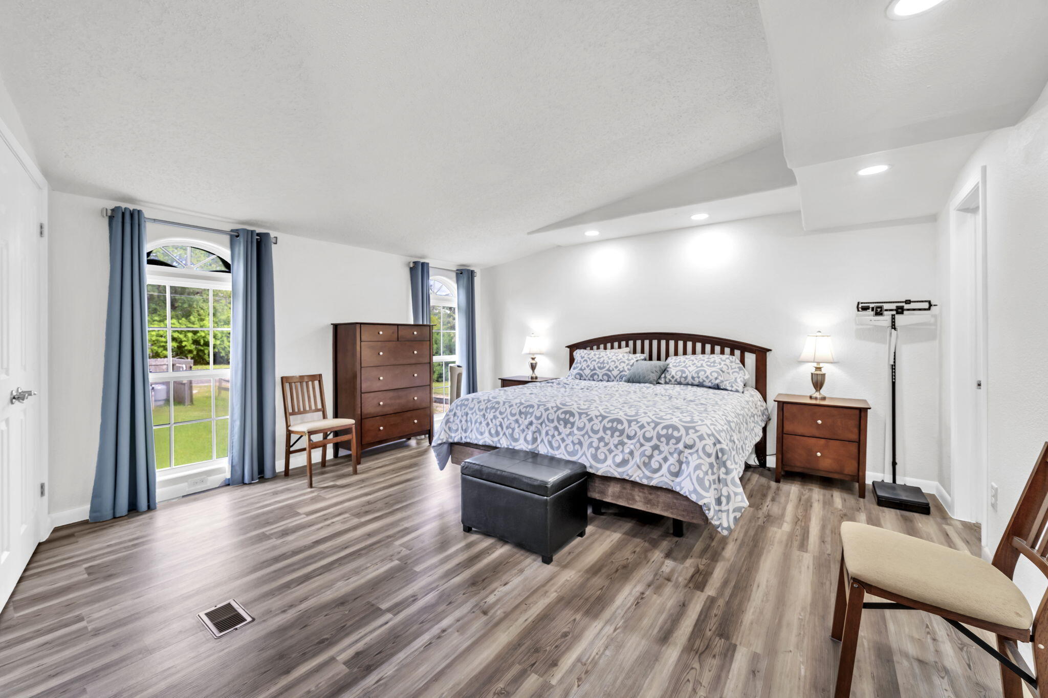 BURNT MILL CREEK - Residential