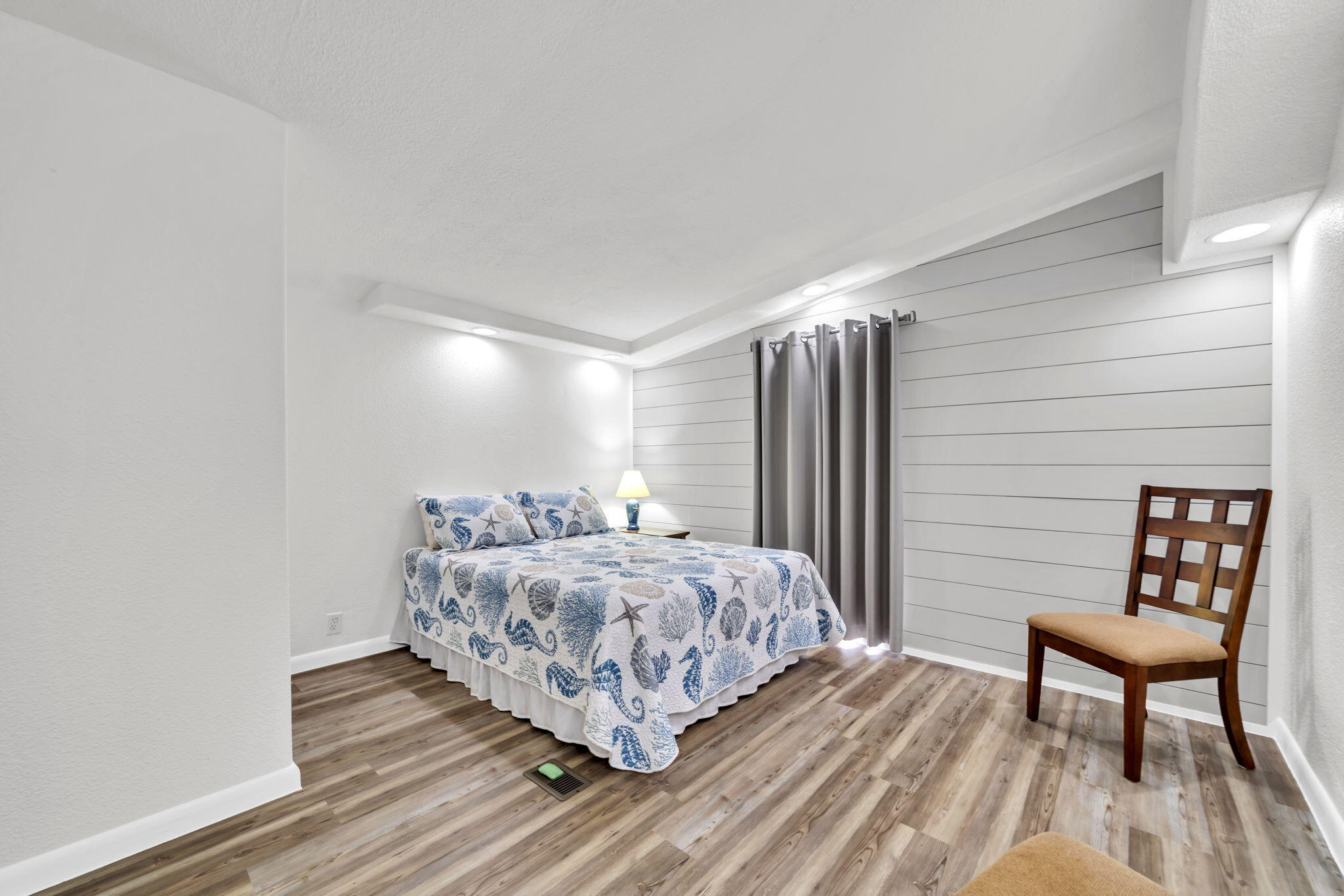 BURNT MILL CREEK - Residential