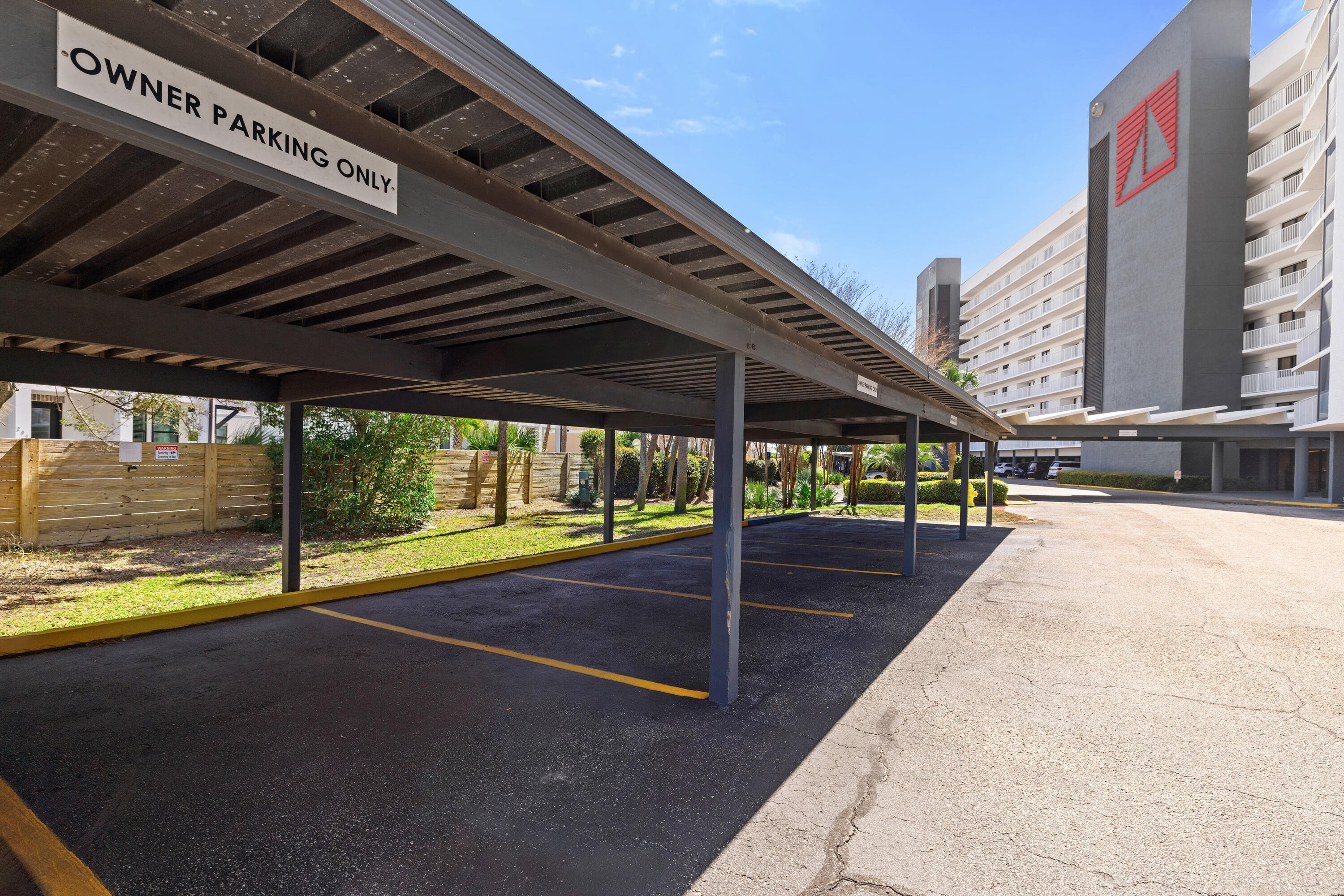 MAINSAIL CONDO PH 1 - Residential