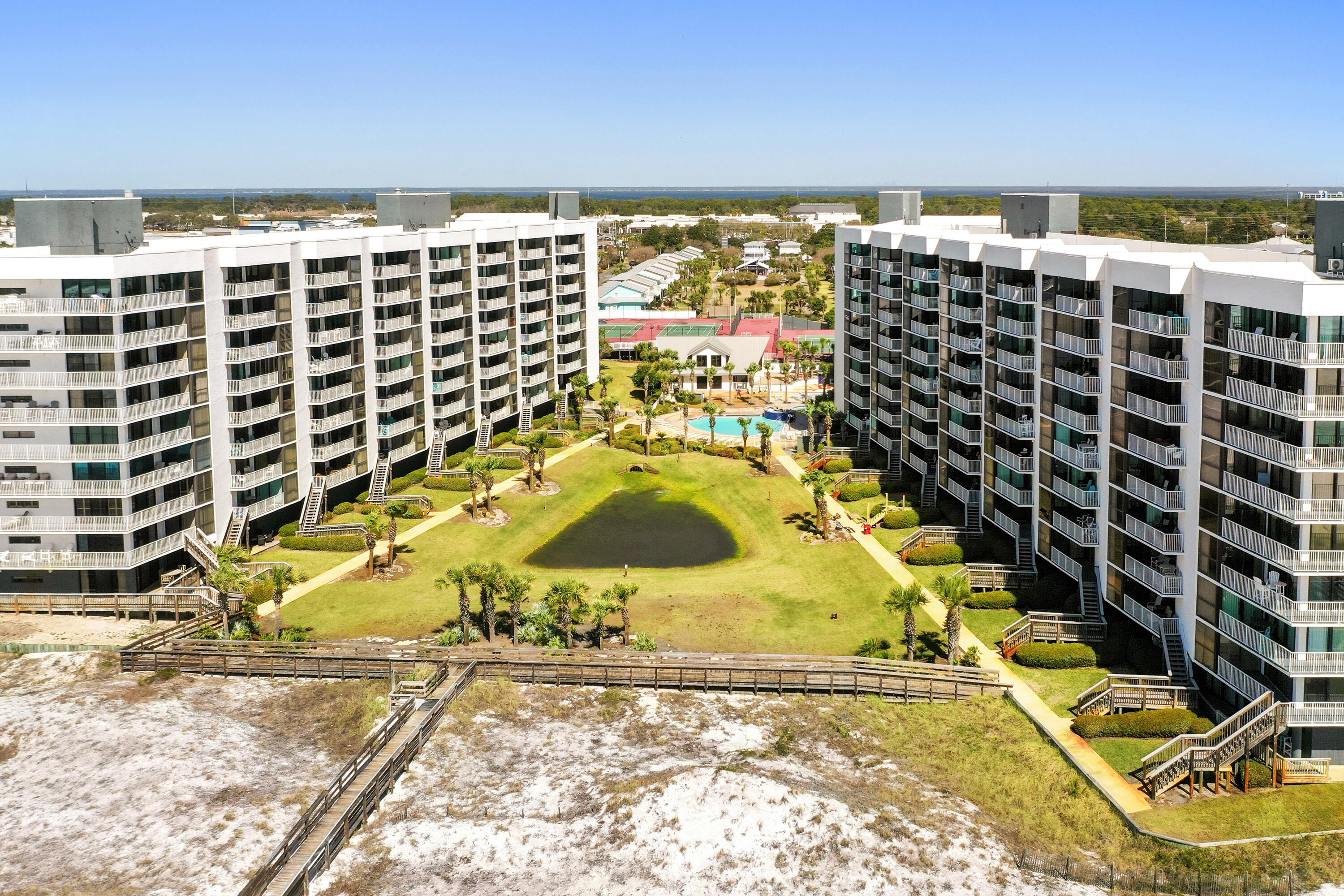 MAINSAIL CONDO PH 1 - Residential