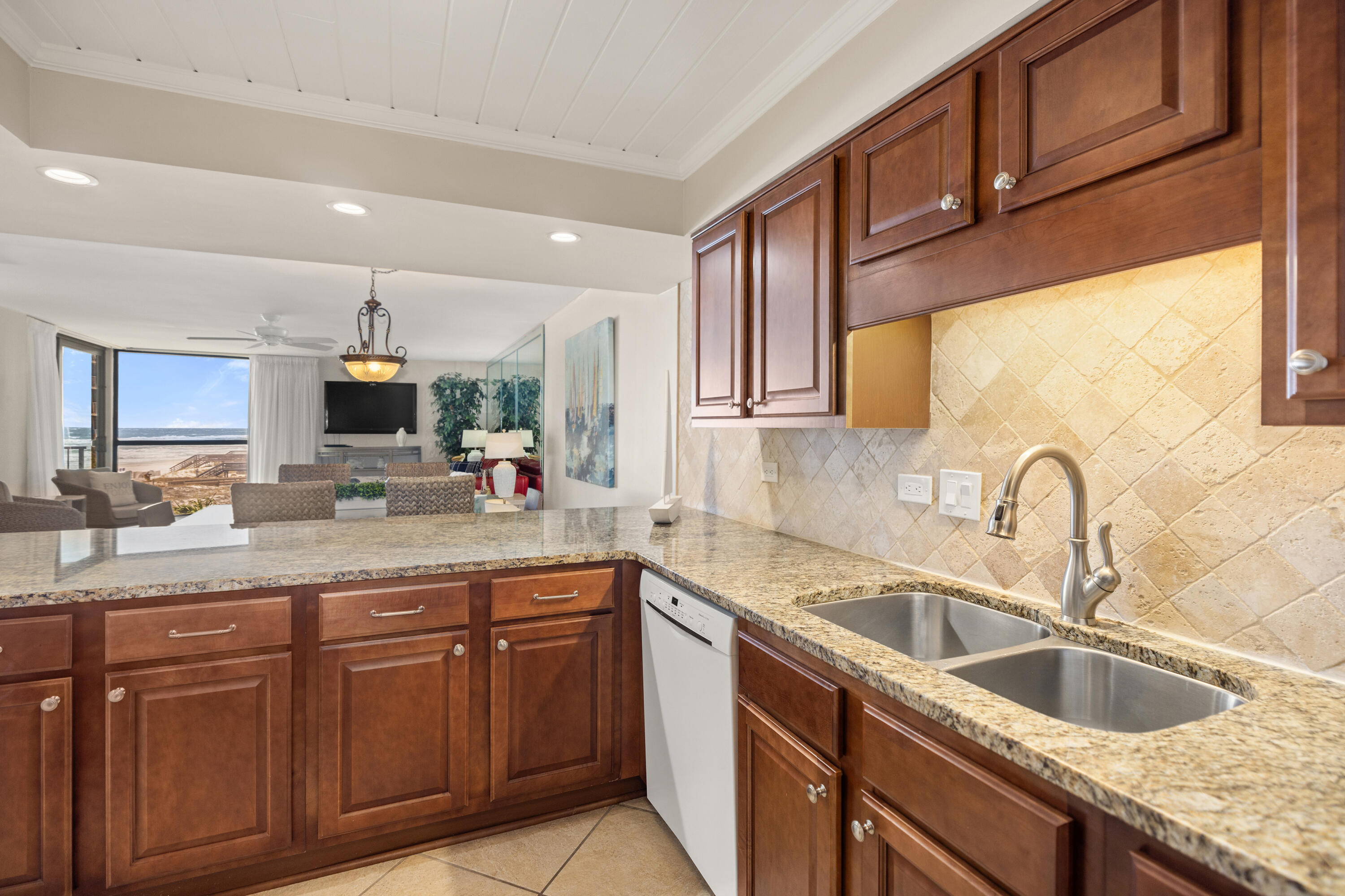 MAINSAIL CONDO PH 1 - Residential