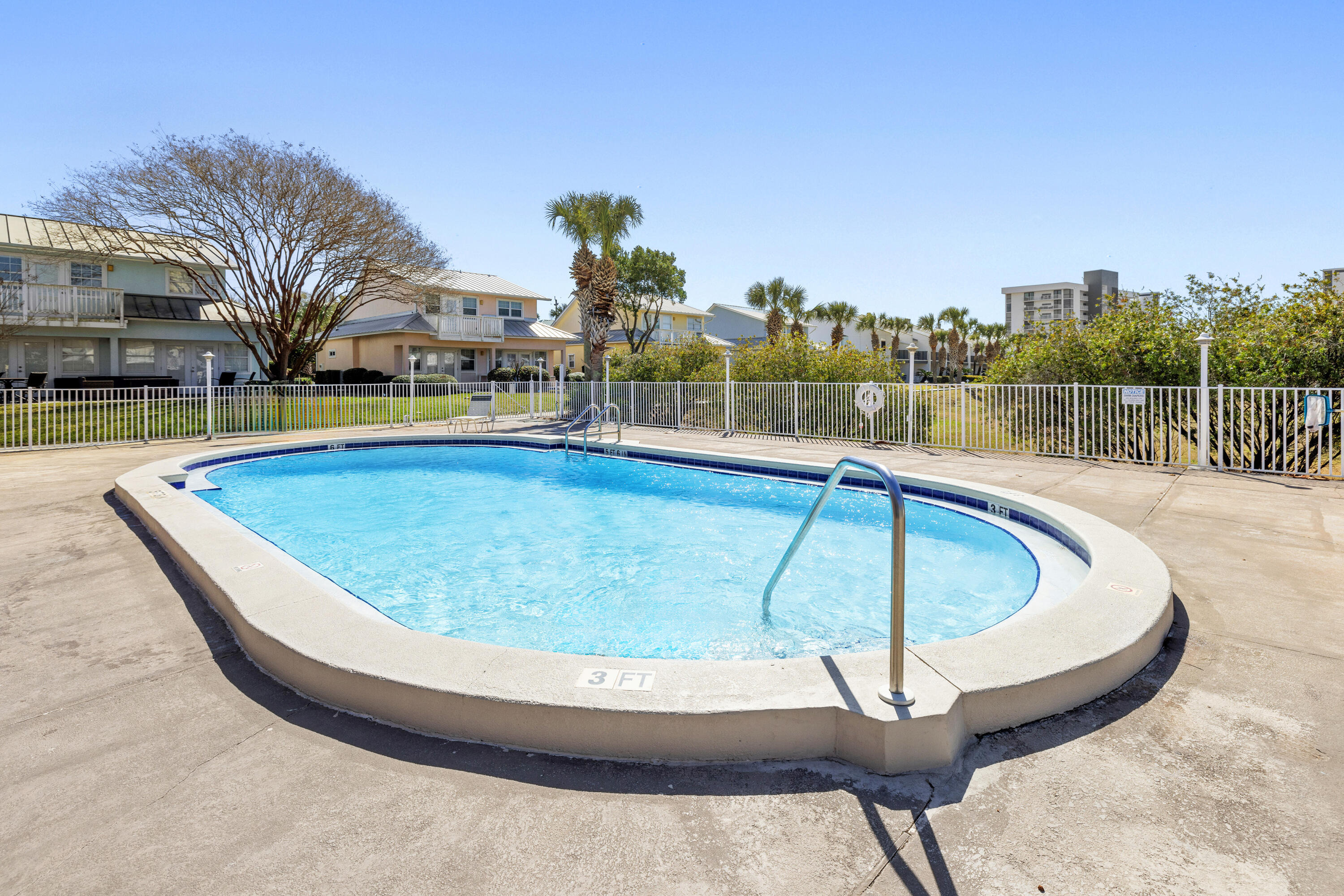 MAINSAIL CONDO PH 1 - Residential