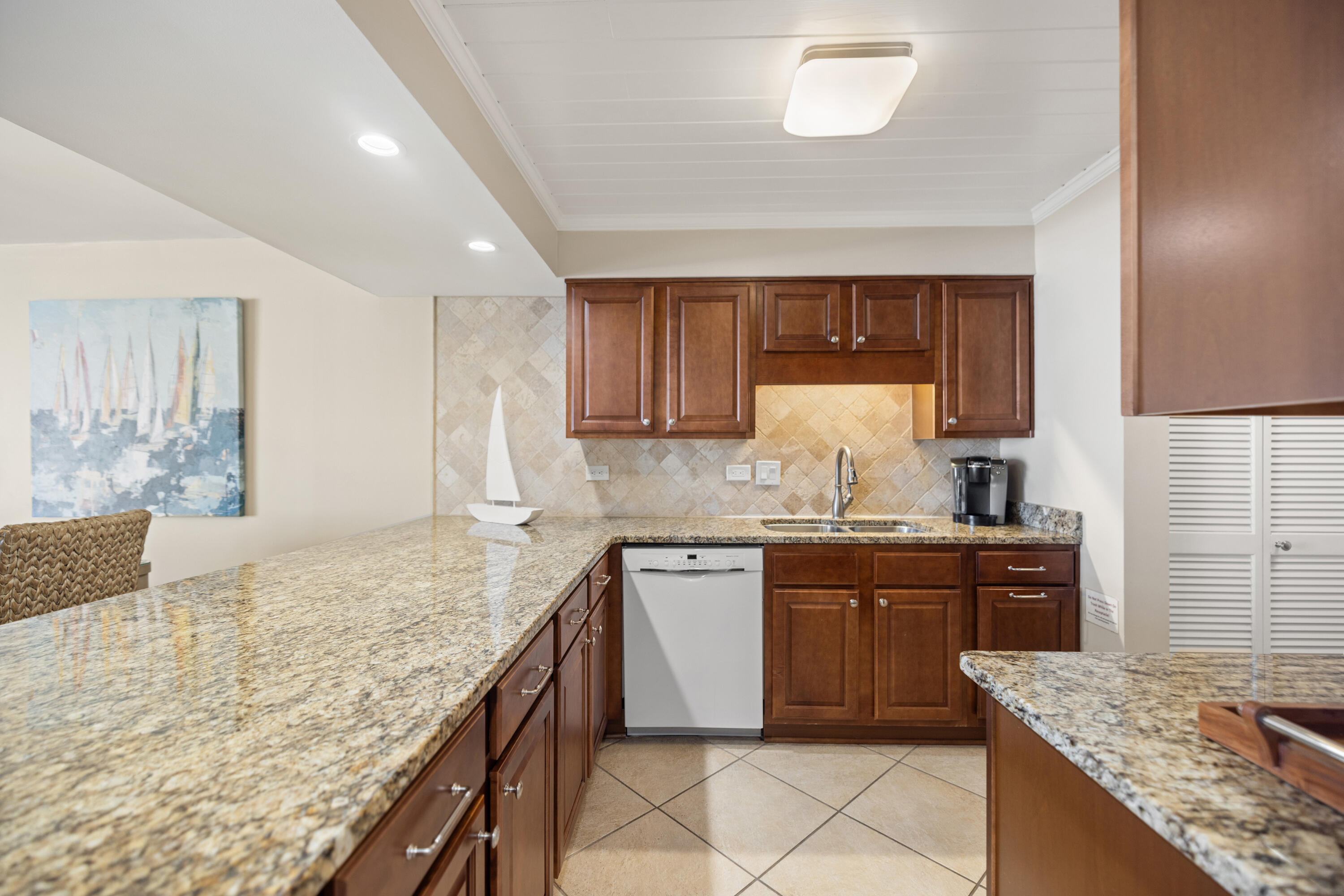MAINSAIL CONDO PH 1 - Residential