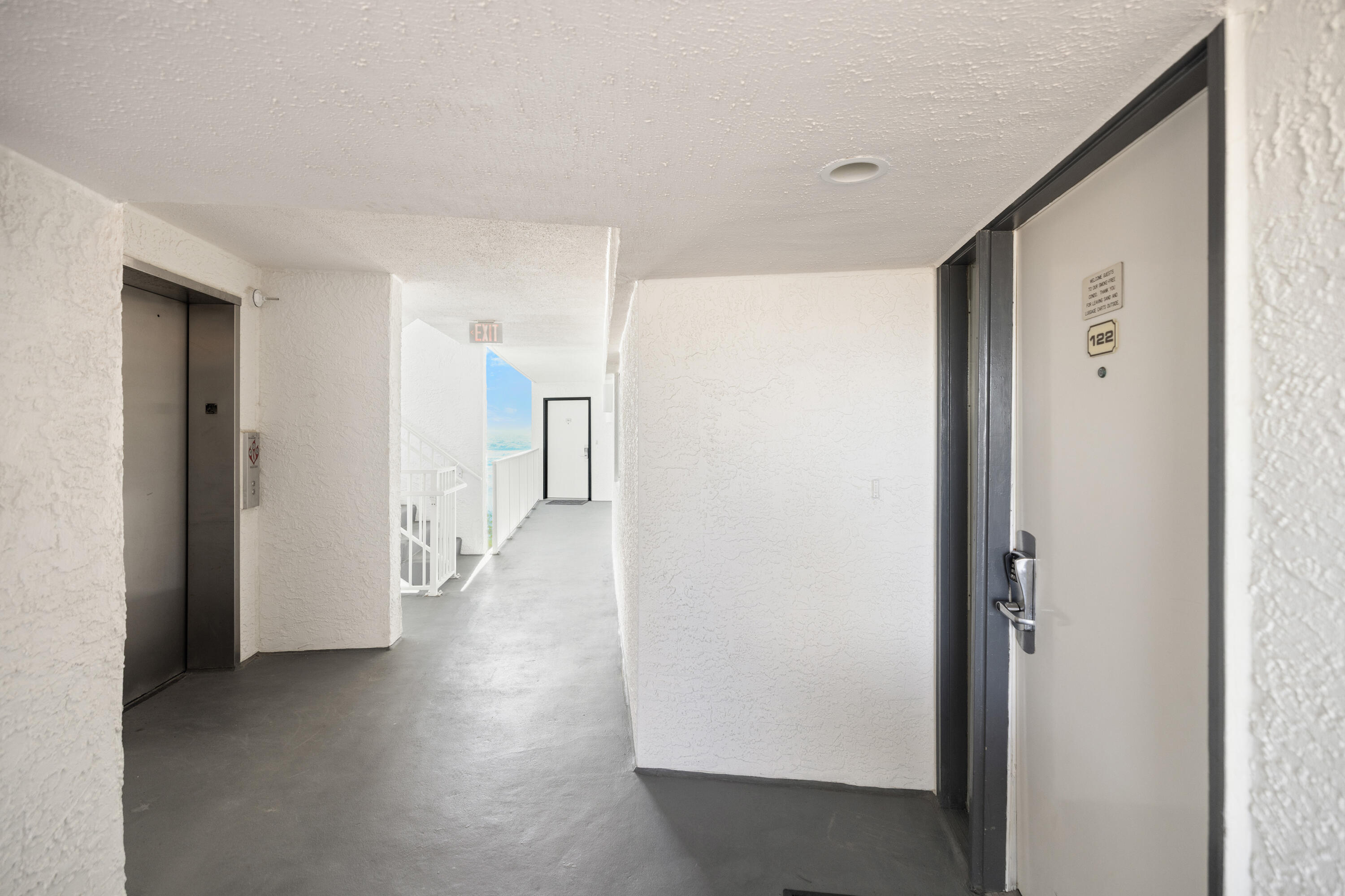 MAINSAIL CONDO PH 1 - Residential