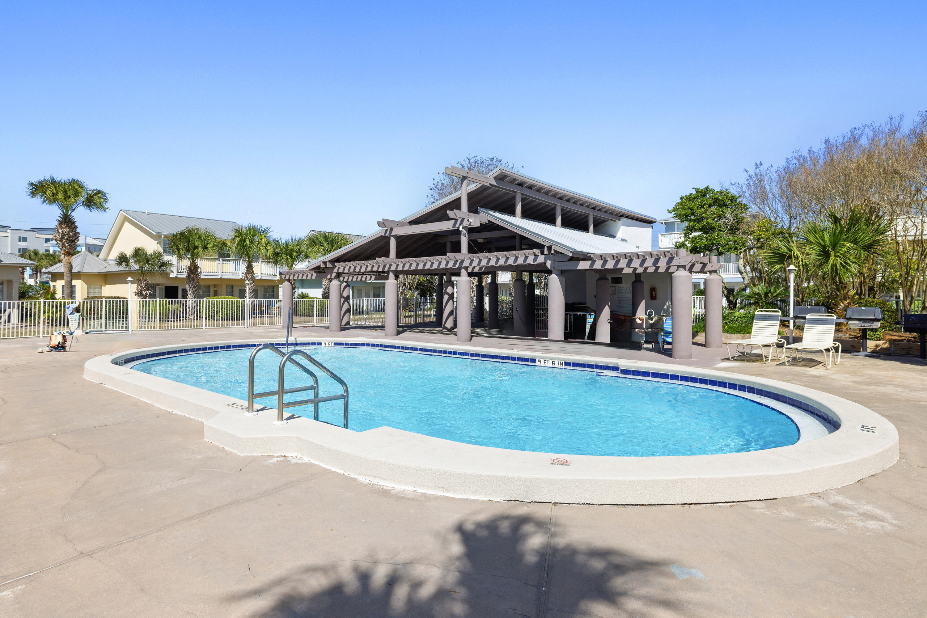 MAINSAIL CONDO PH 1 - Residential