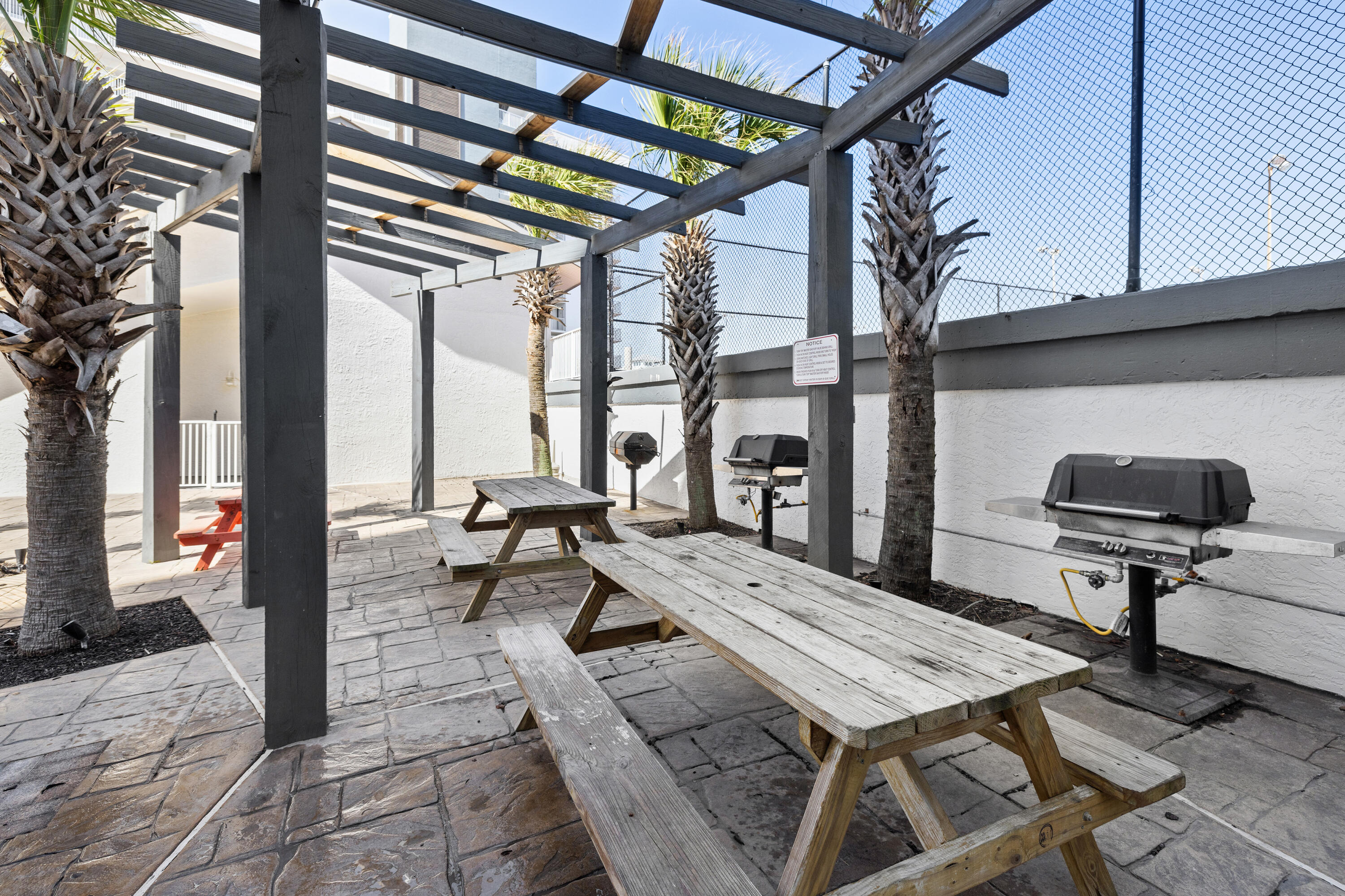 MAINSAIL CONDO PH 1 - Residential