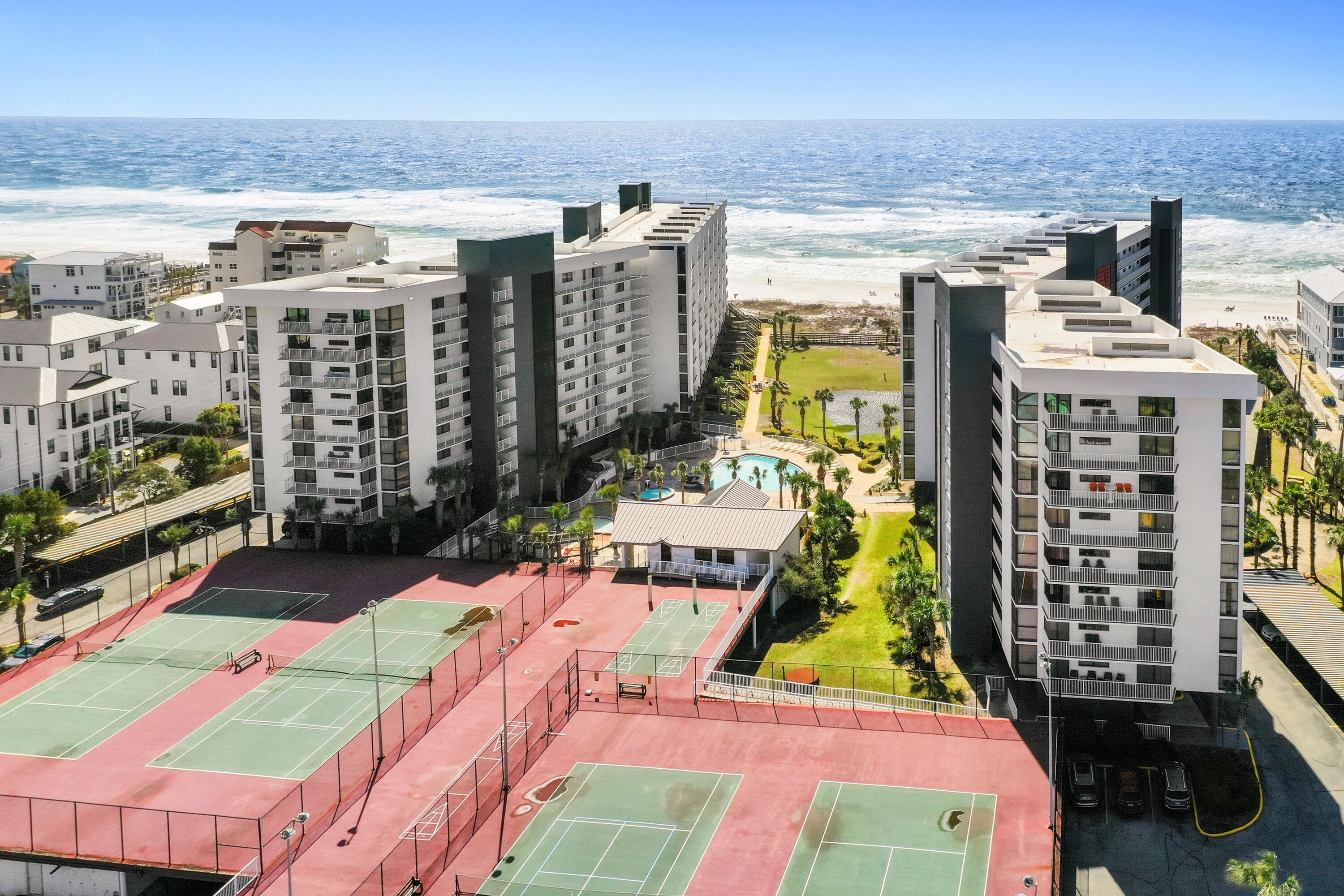 MAINSAIL CONDO PH 1 - Residential