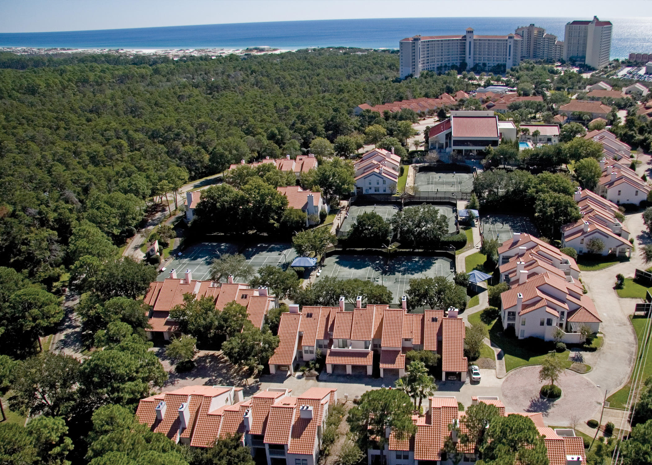 SUMMIT AT TOPS'L CONDO, THE - Residential