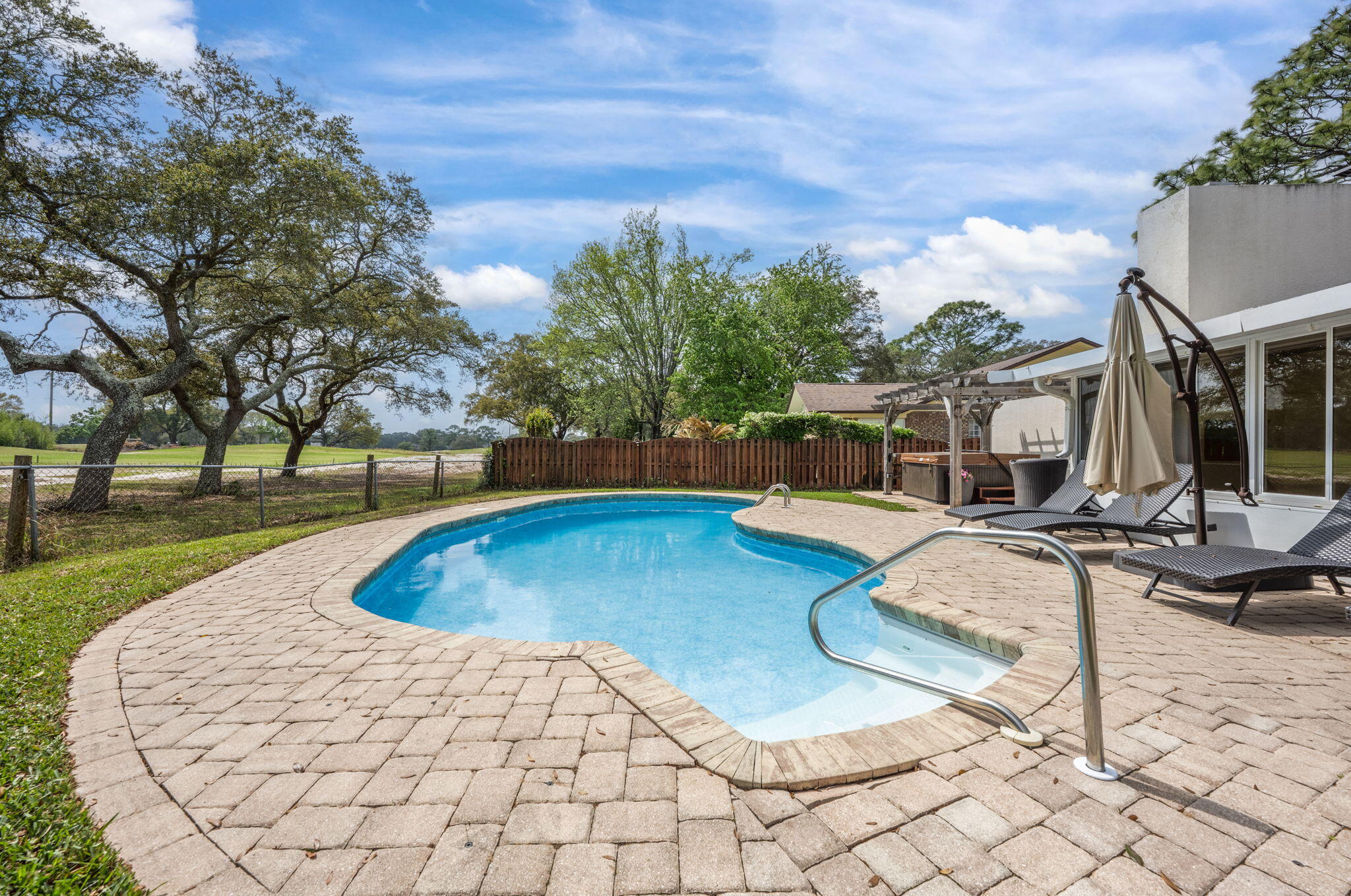 LAKE LORRAINE ESTATES - Residential