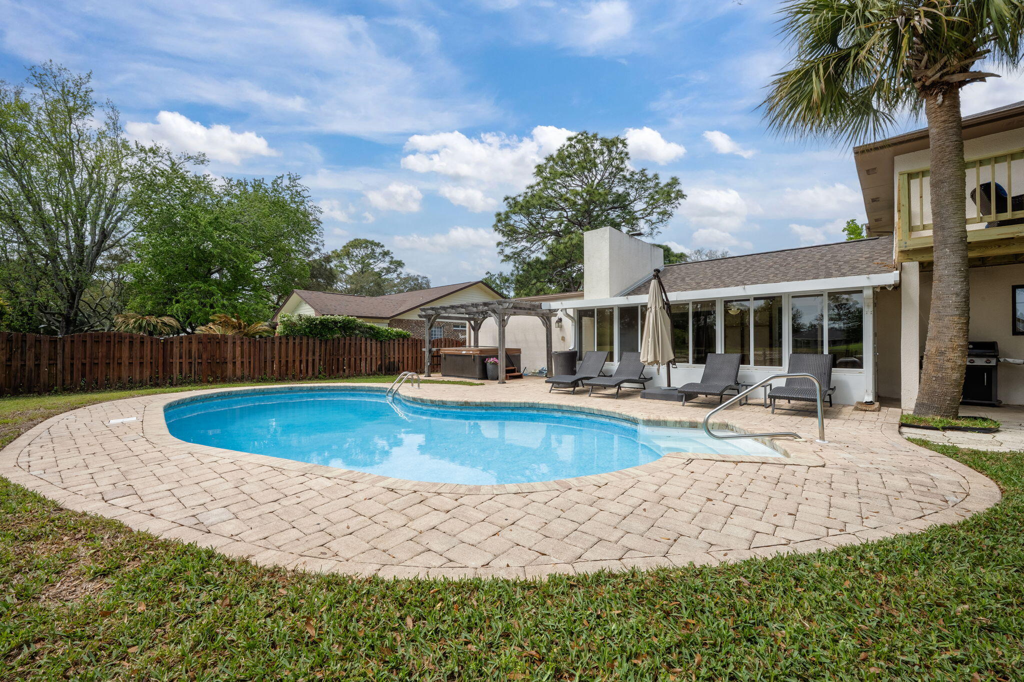 LAKE LORRAINE ESTATES - Residential
