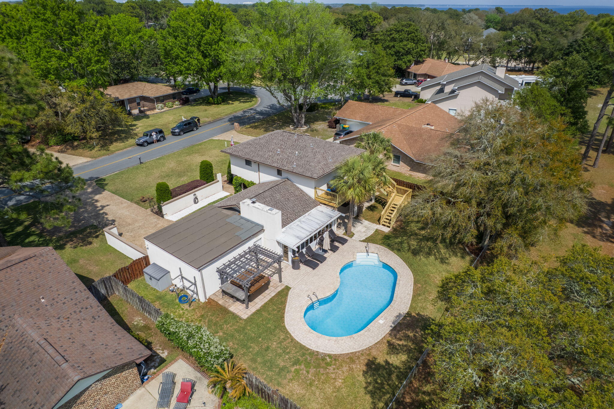 LAKE LORRAINE ESTATES - Residential
