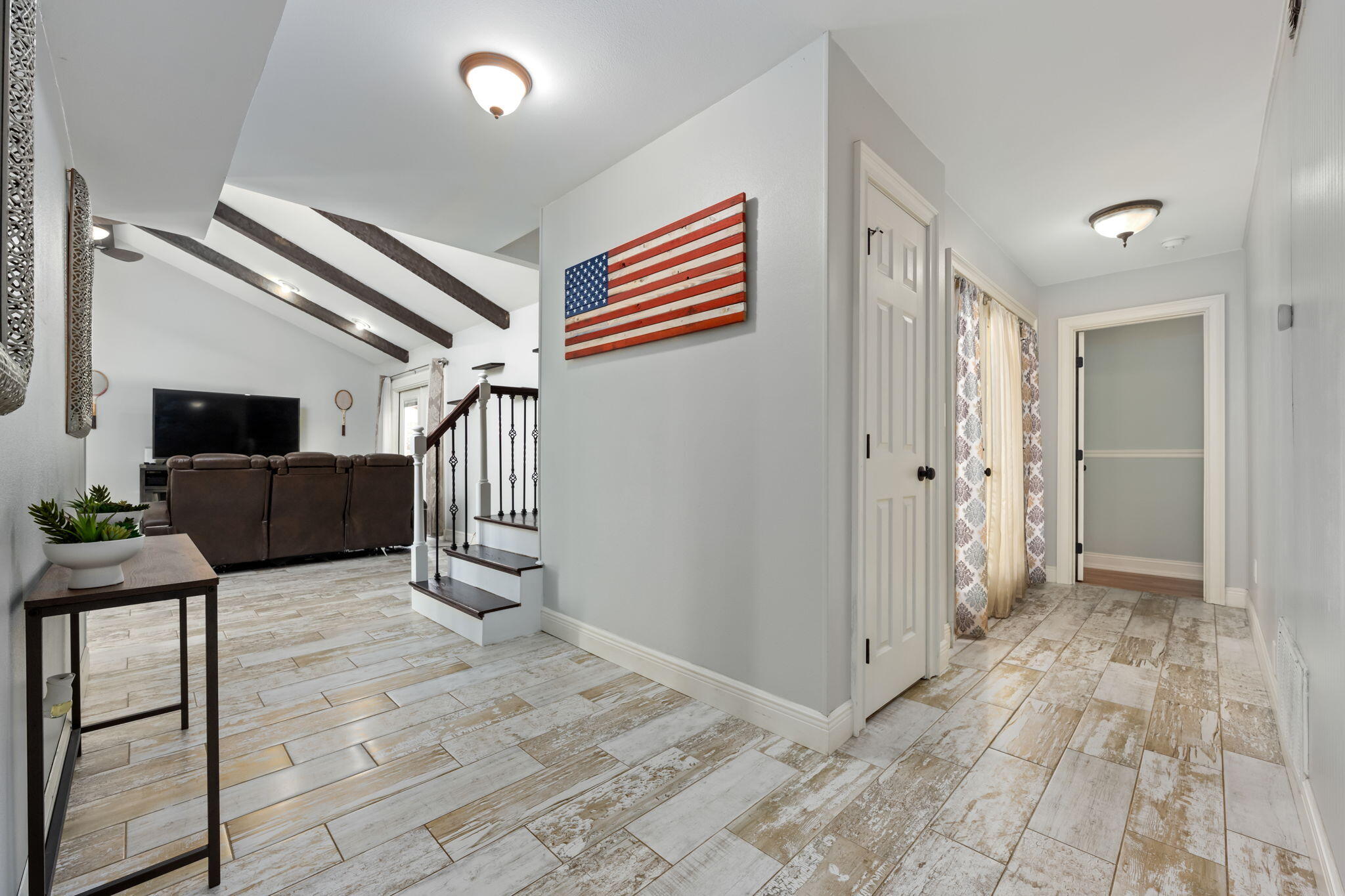 LAKE LORRAINE ESTATES - Residential