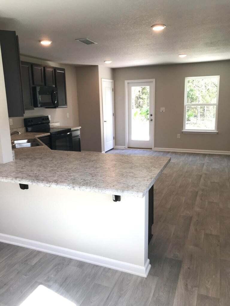 HAMMOCK BAY - Residential Lease