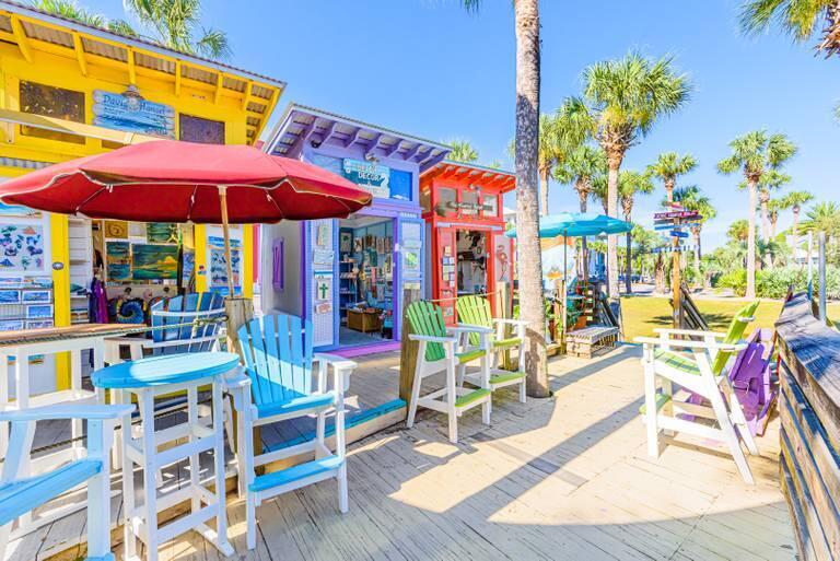 Gulf Place Courtyard - Residential