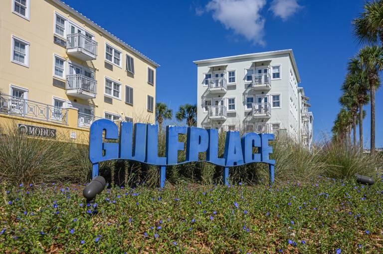 Gulf Place Courtyard - Residential