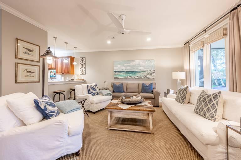 Gulf Place Courtyard - Residential